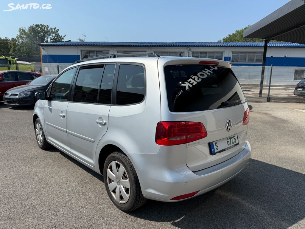 Volkswagen Touran, 1.4 tsi, 7 míst - fotka 2