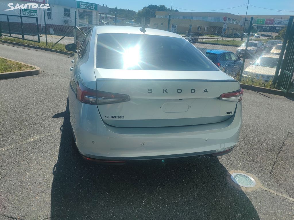 Škoda Superb, SPORTLINE 2.0 TDI DSG 4x4 MAX - fotka 6