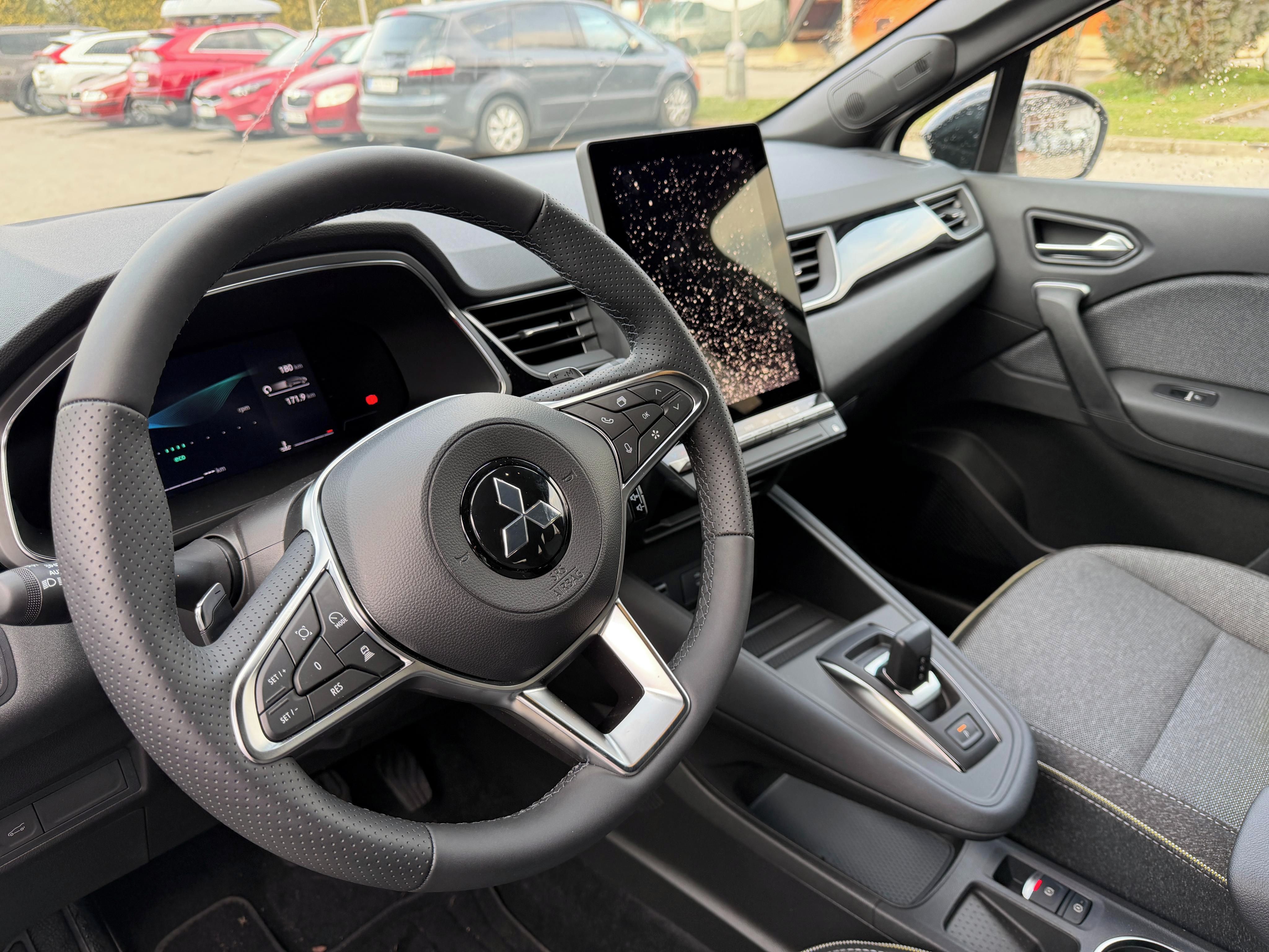 Mitsubishi Grandis, GRANDIS 1.3 INTENSE+ 7DCT - fotka 4