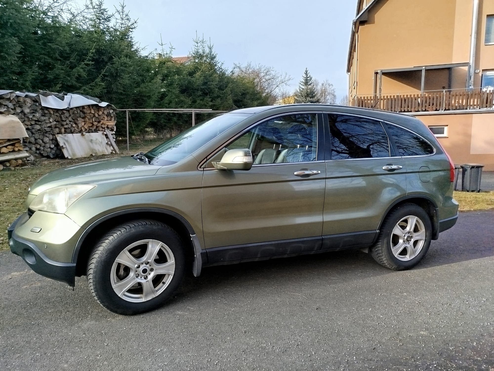 Honda CR-V, 110 KW,  velmi dobry stav - fotka 2