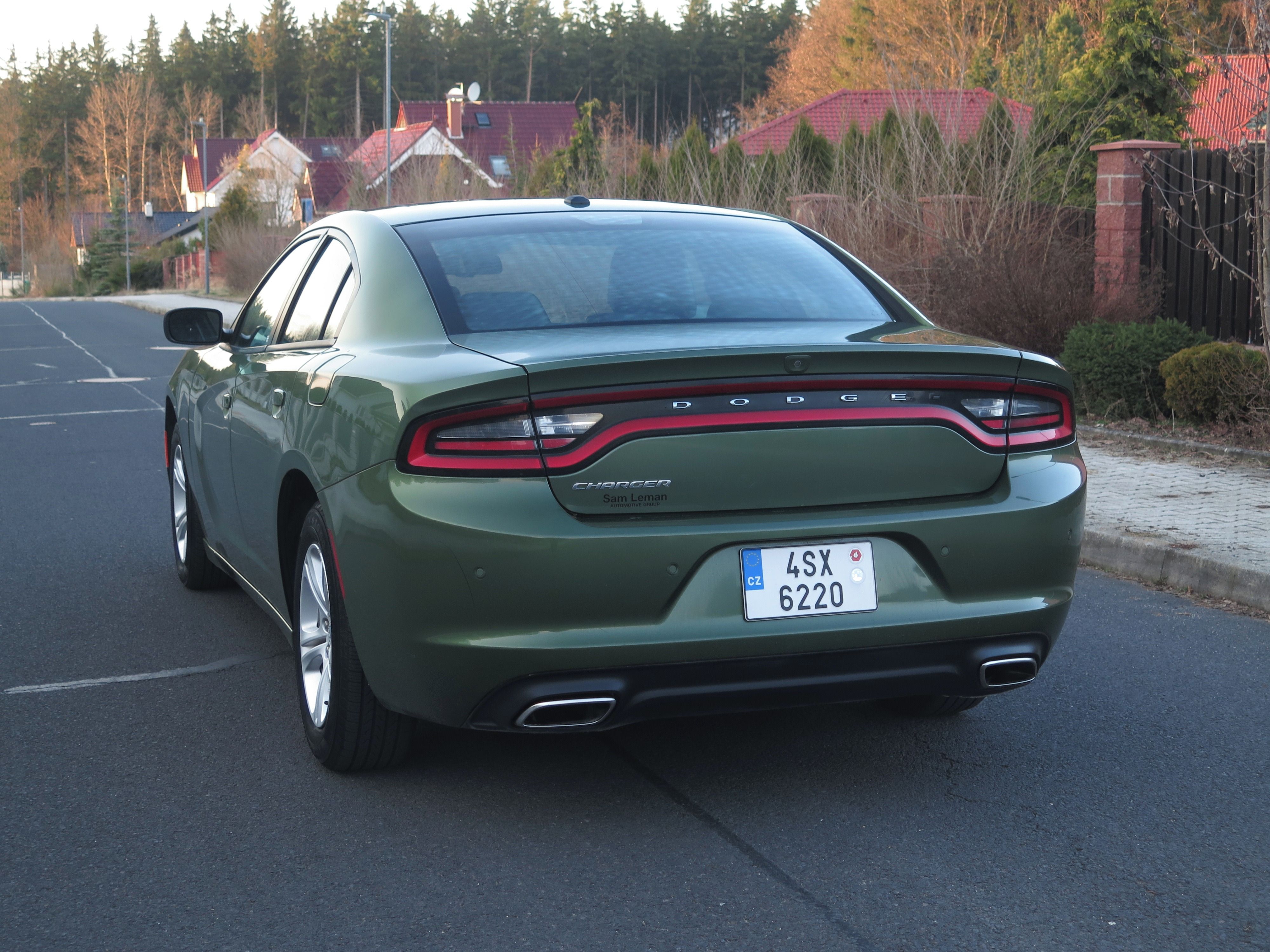 Dodge Charger, 3.6 V6 2020 - DPH - SRT vzhled - fotka 6