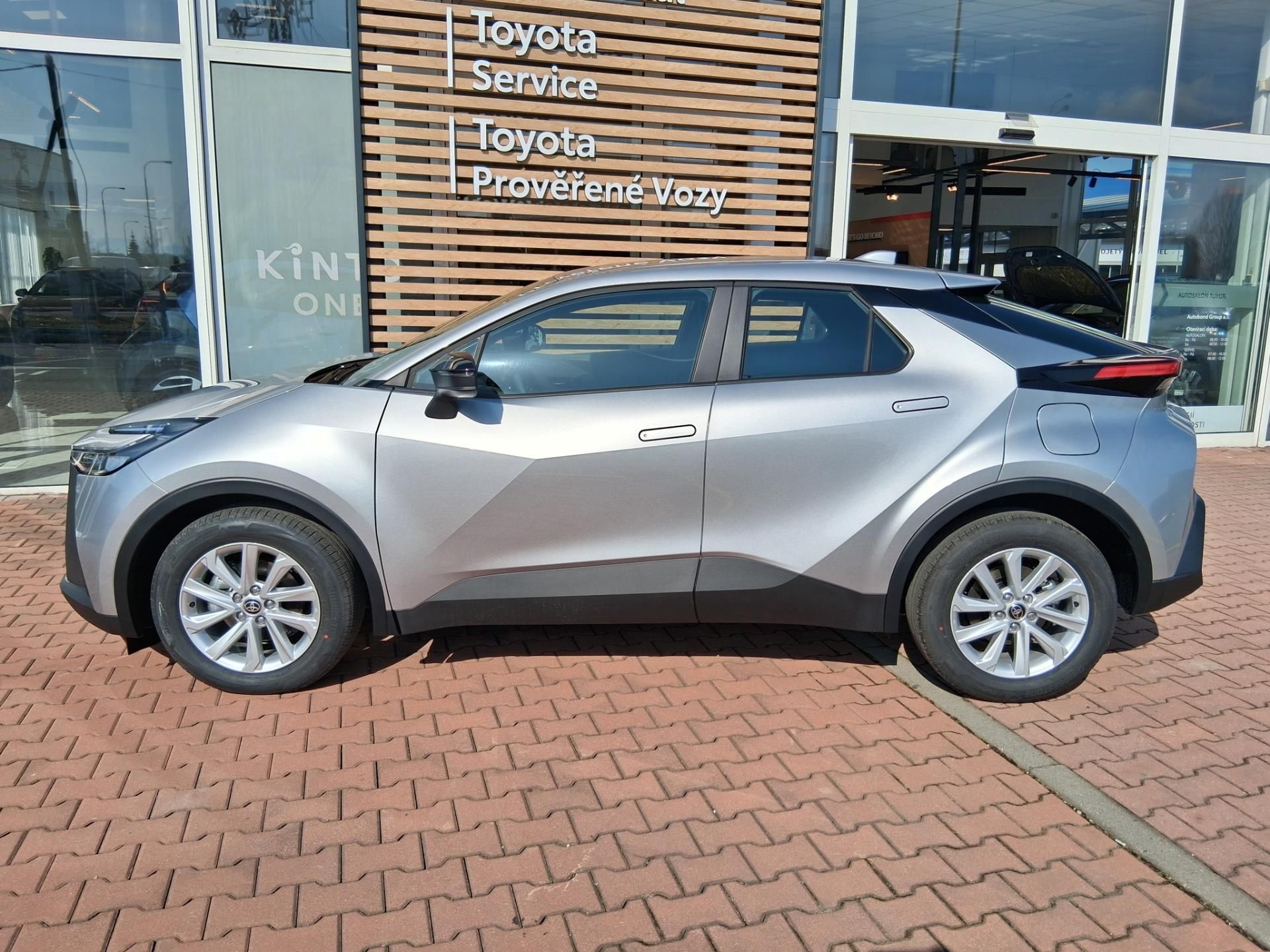 Toyota C-HR, 1,8 HEV LIMITED EDITION - fotka 6