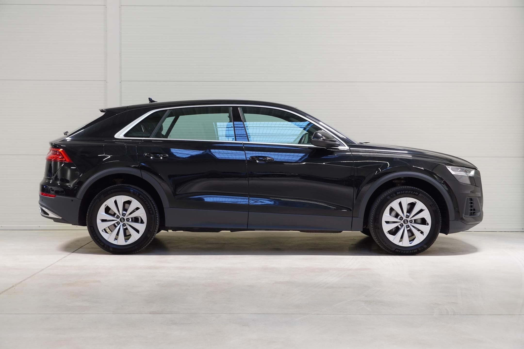 Audi Q8, 55 TFSI,ČR,DPH,ZÁRUKA 2028 - fotka 4