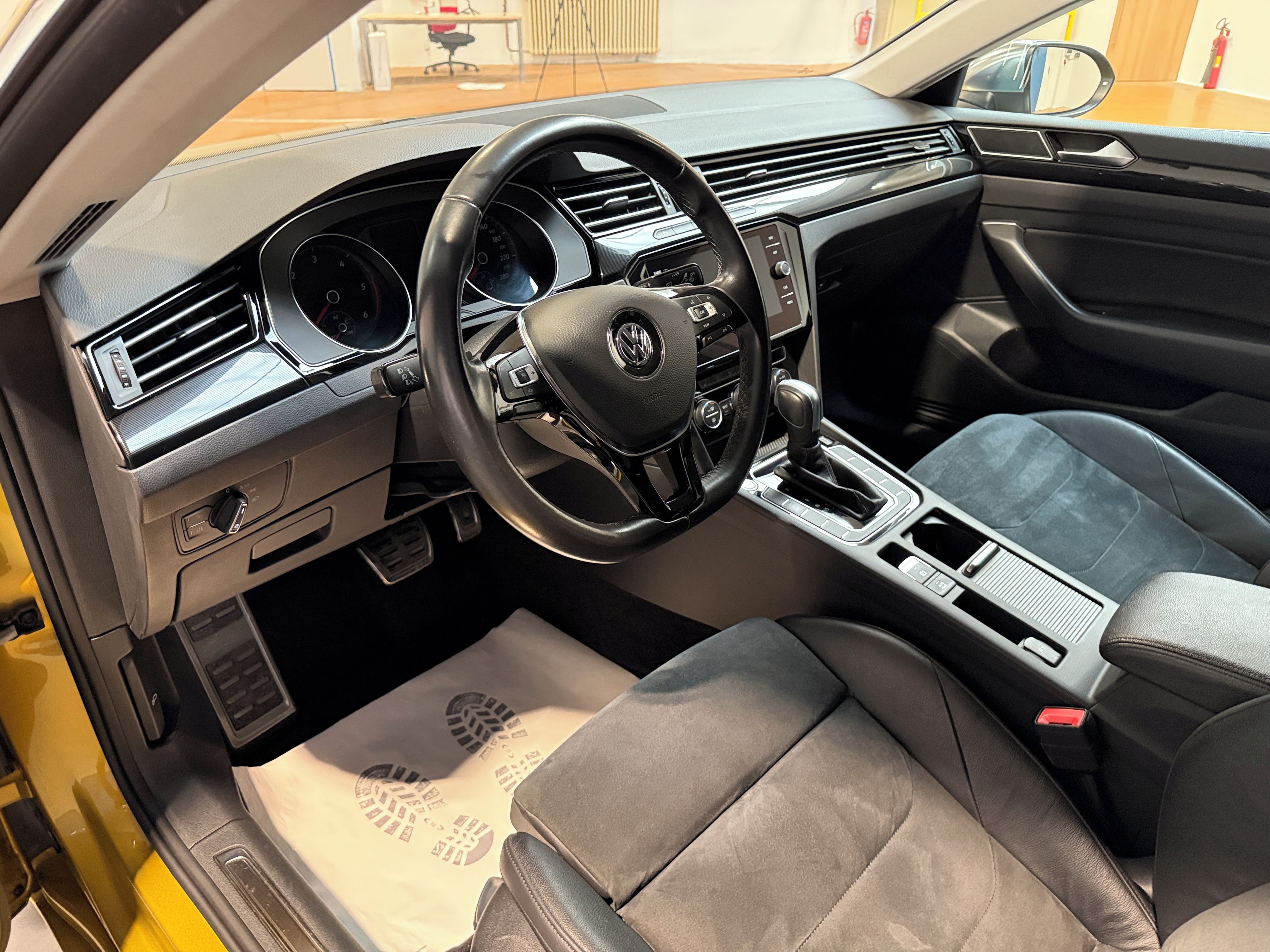 Volkswagen Arteon, 2.0 TDI BMT DSG Elegance - fotka 5