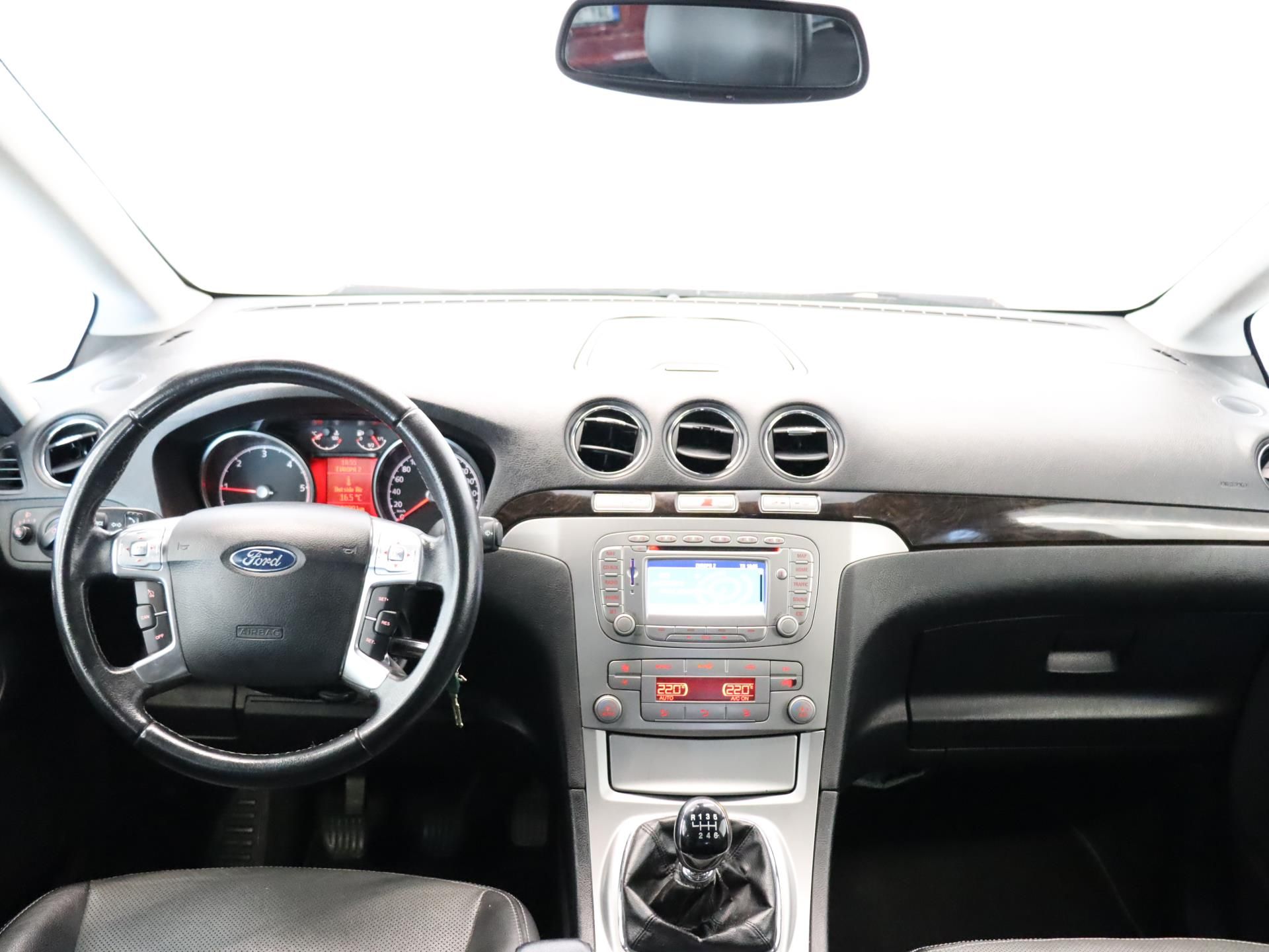 Ford Galaxy, 1,8 TDCI GHIA - fotka 5