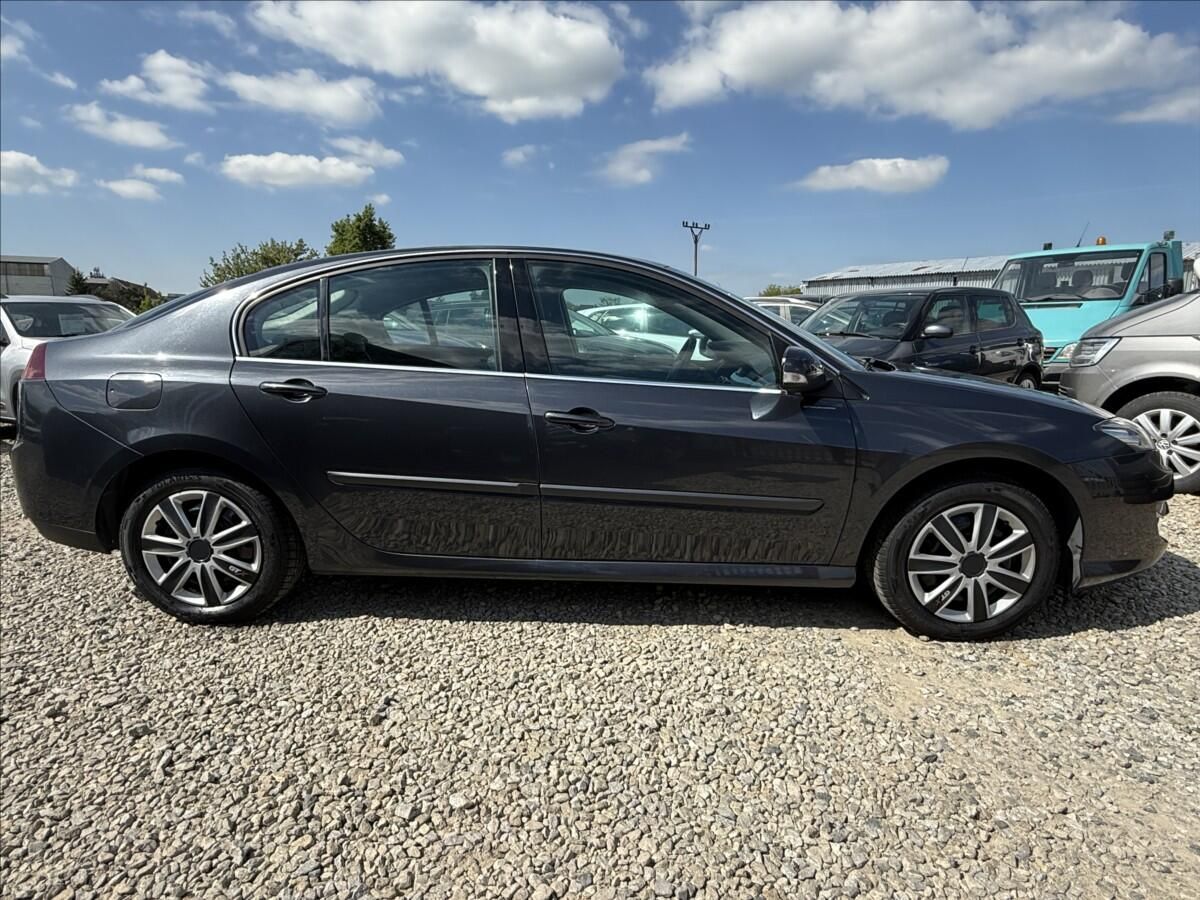 Renault Laguna, 1,5 dCi 81kW 6kvalt NOVÉ V ČR - fotka 4