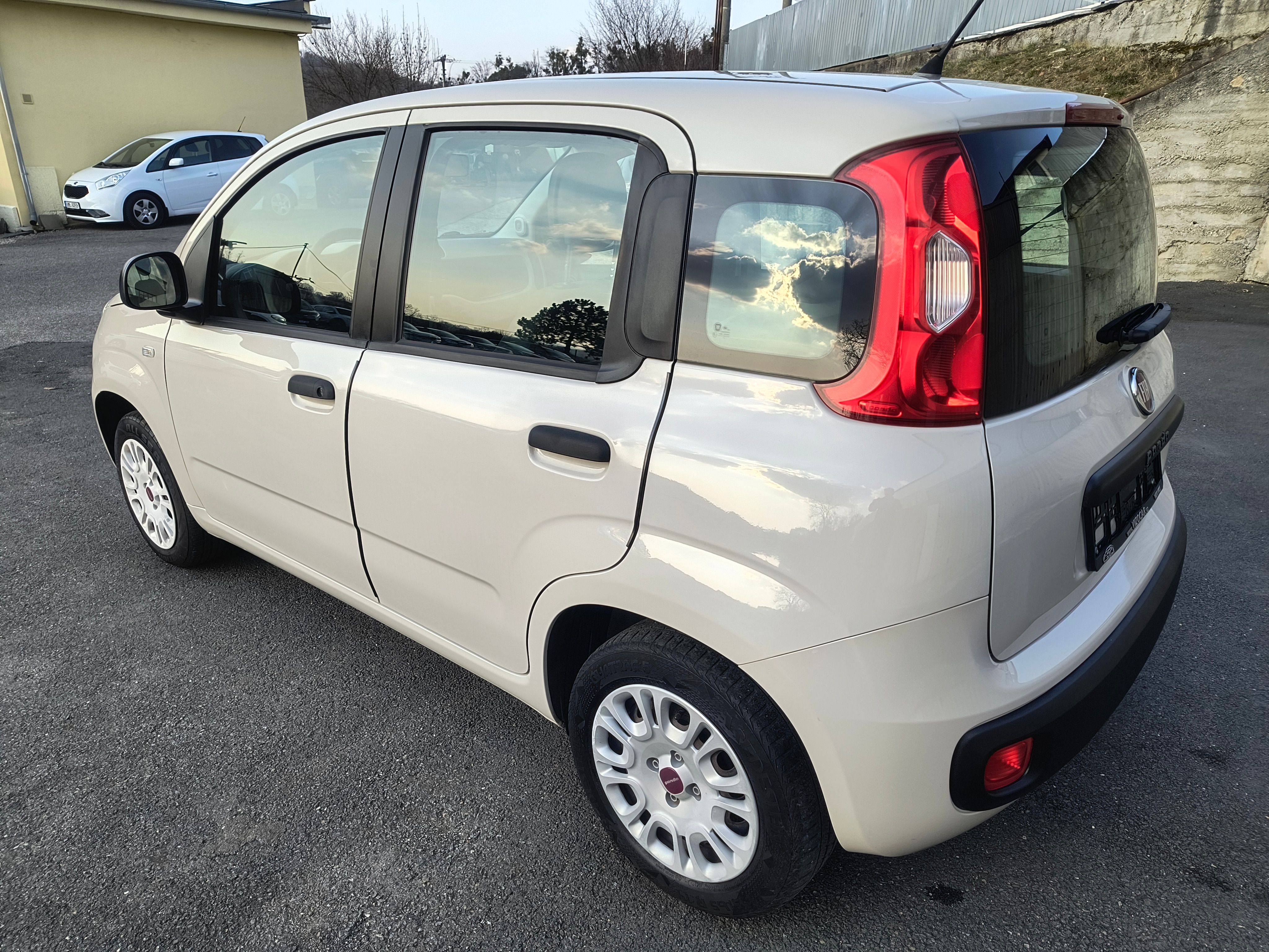 Fiat Panda, 1.2 AUTOMAT NESEHNATELNÁ VERZE - fotka 5