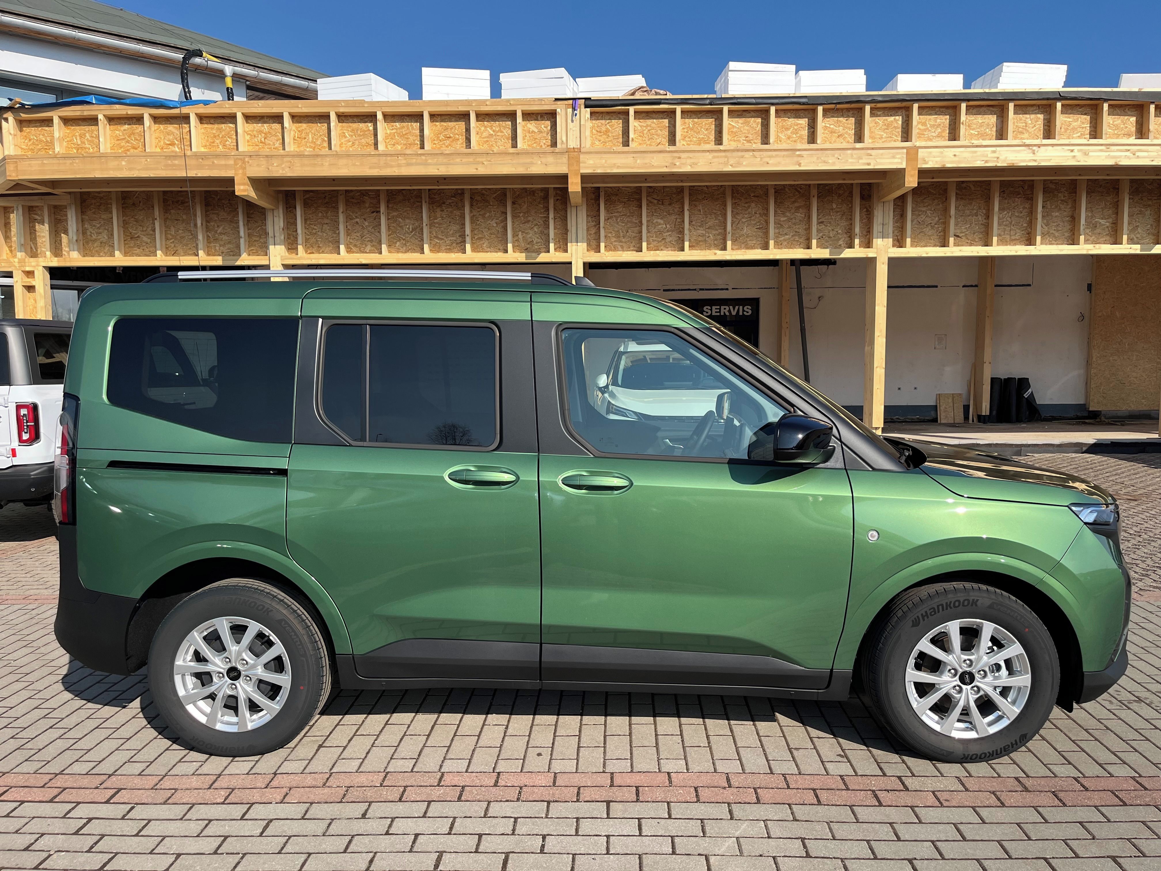 Ford Tourneo Courier, 1.0 EcoBoost 92 kW Titanium - fotka 6