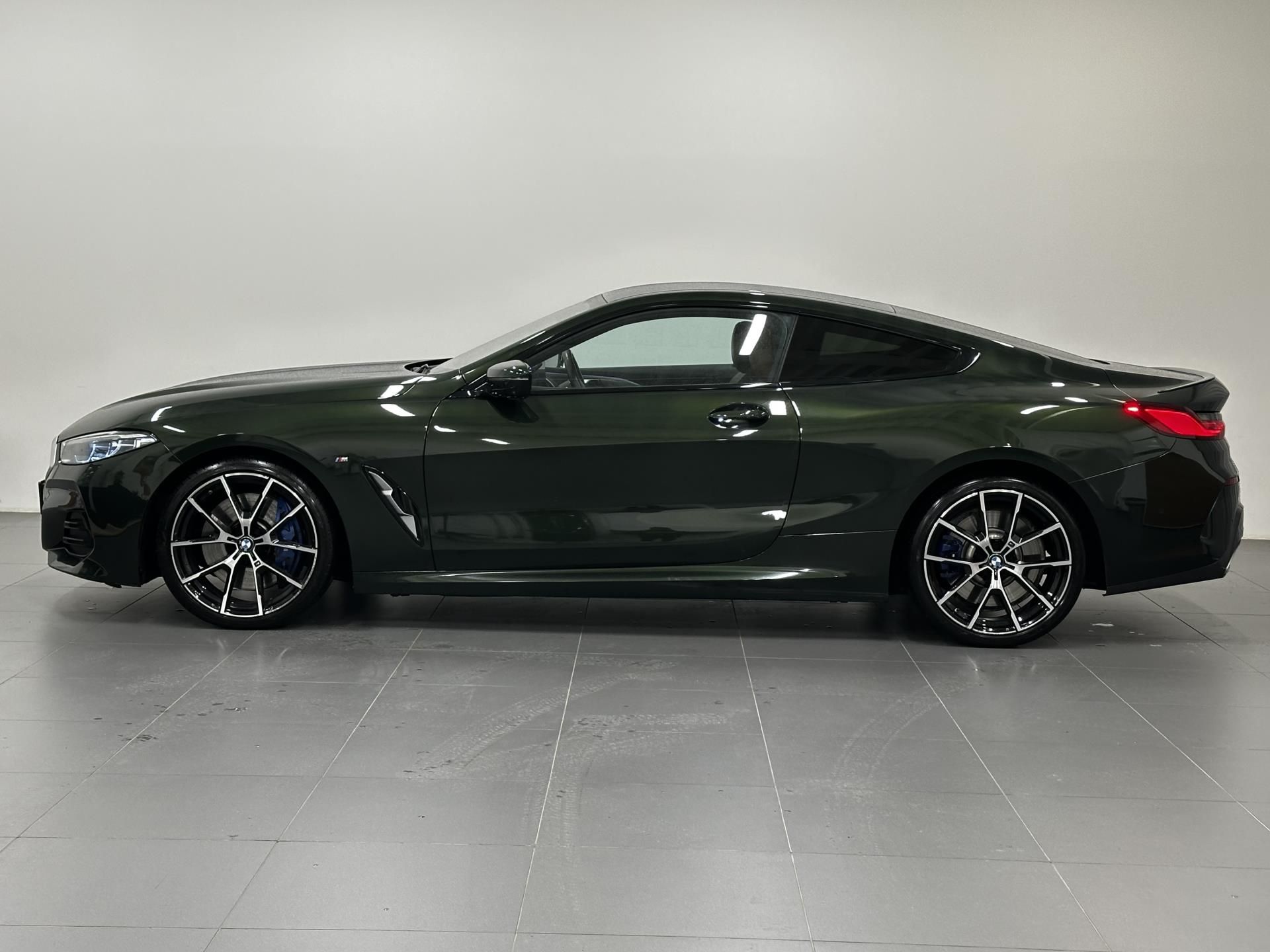 BMW Řada 8, 840d xDrive, Mpaket - fotka 3