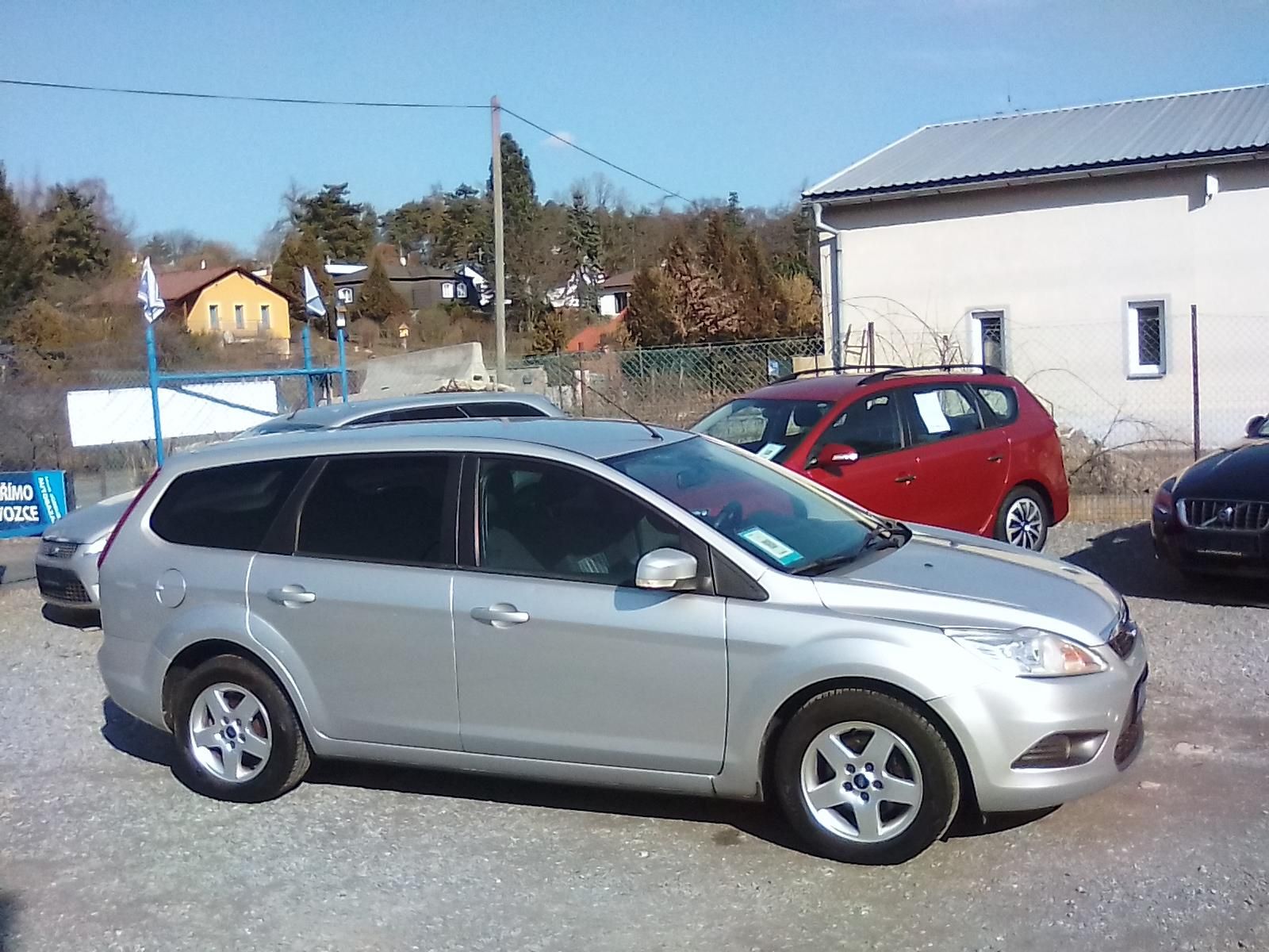 Ford Focus, 1.6i 16V, kombi, 2.majitel - fotka 2