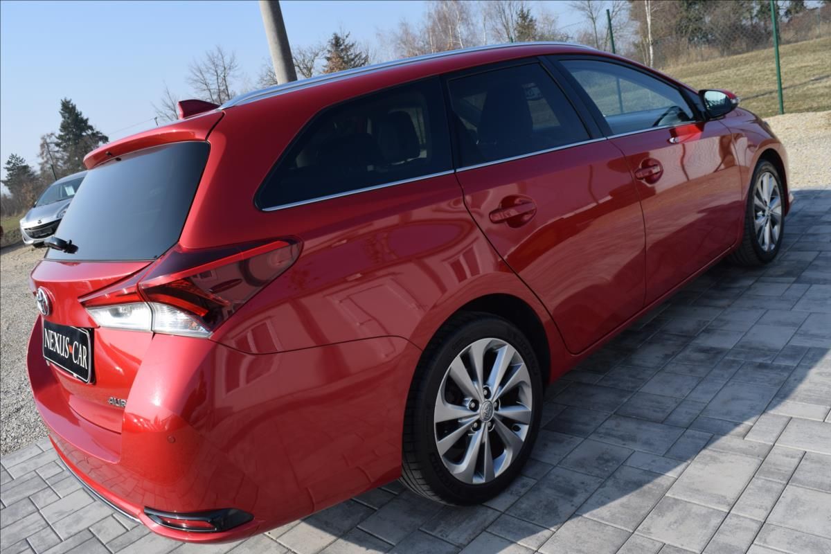 Toyota Auris, 1,2 i 85KW XENONY AUTOMAT ALU - fotka 5