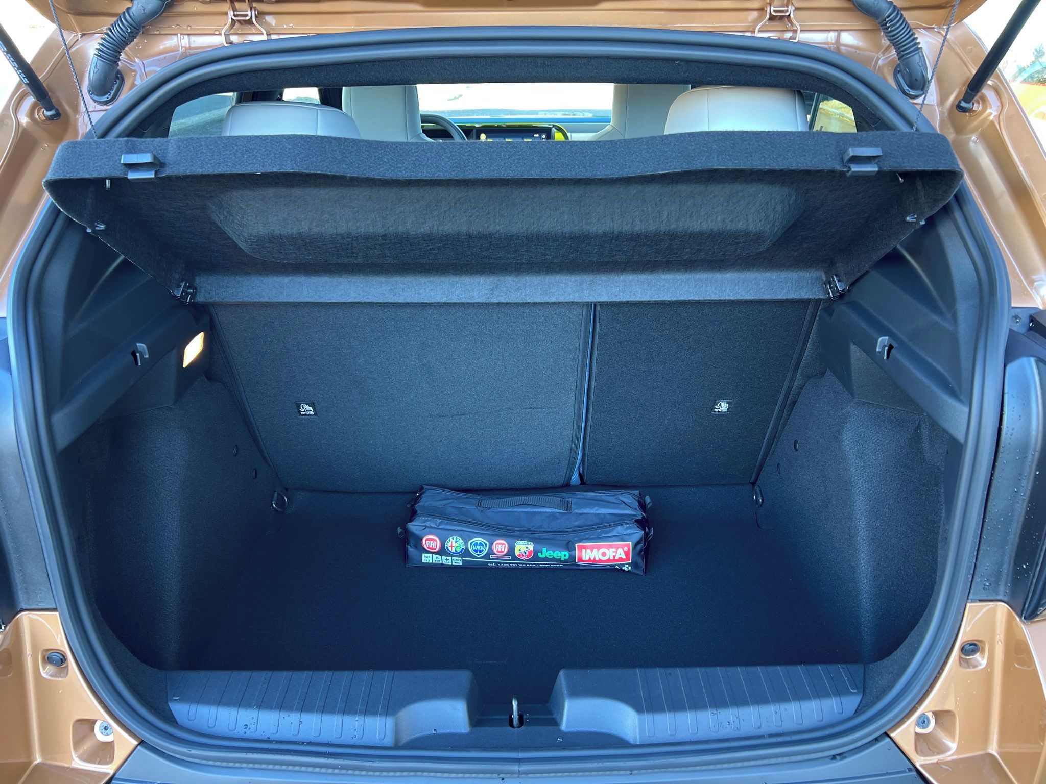 Fiat Grande Panda, 1.2 HYBRID 110k  LA PRIMA - fotka 5