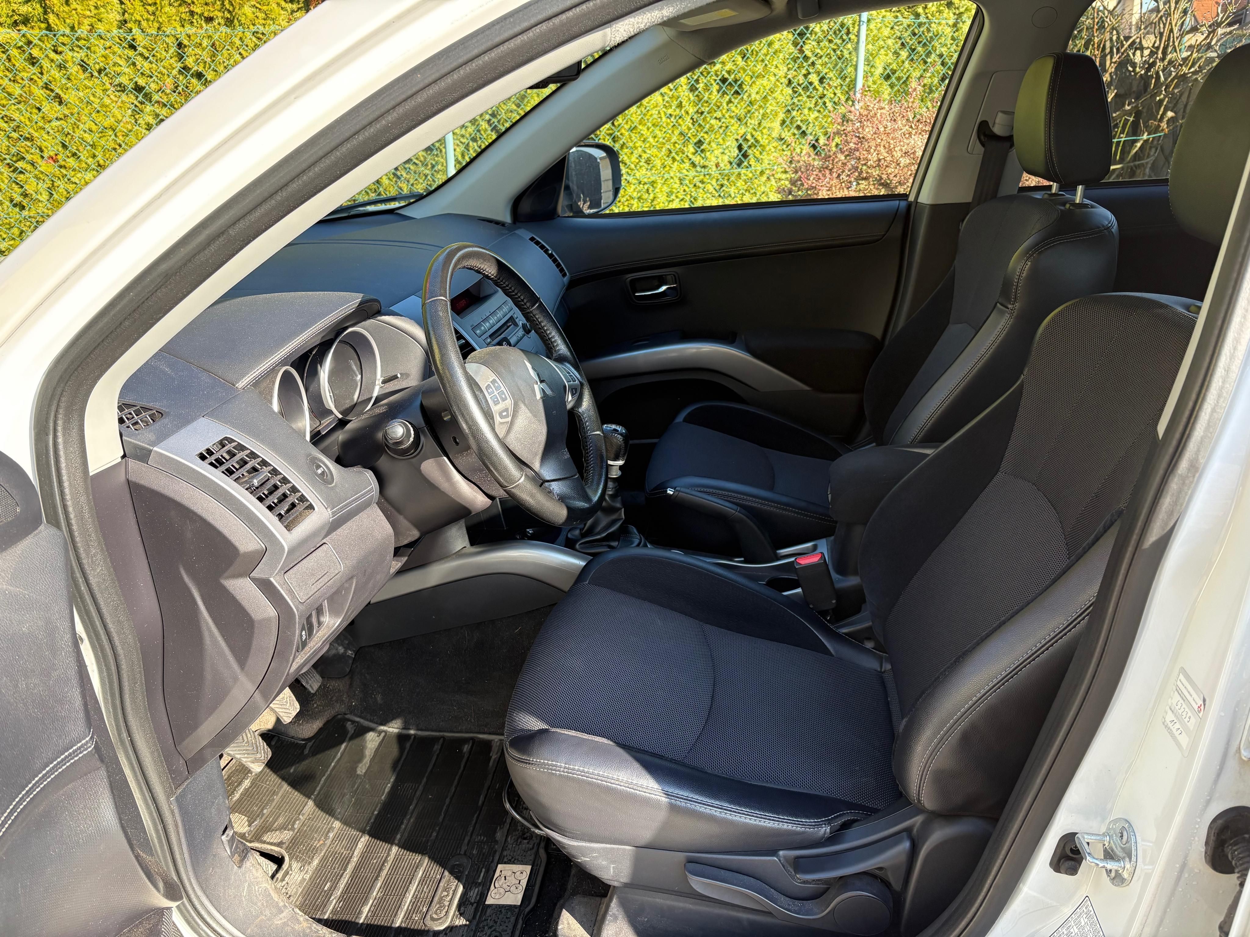 Mitsubishi Outlander, Mitsubishi Outlander 2.2 DI-D - fotka 6