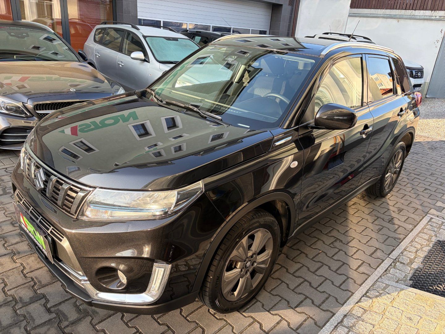 Suzuki Vitara, 1,4i -hybrid,95kW,4x4,serviska - fotka 3