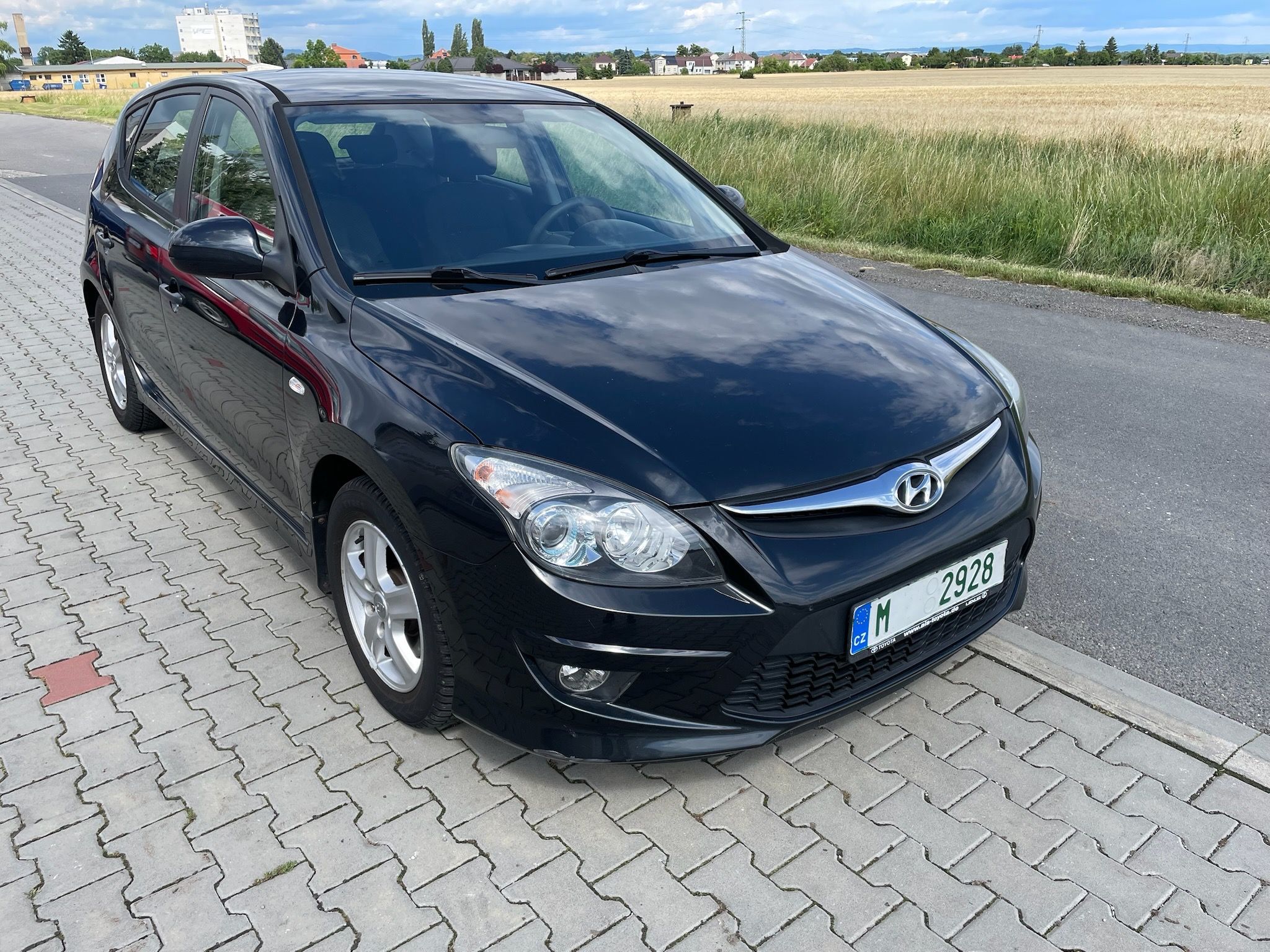 Hyundai i30, 1,4i 80kw servisní kniha