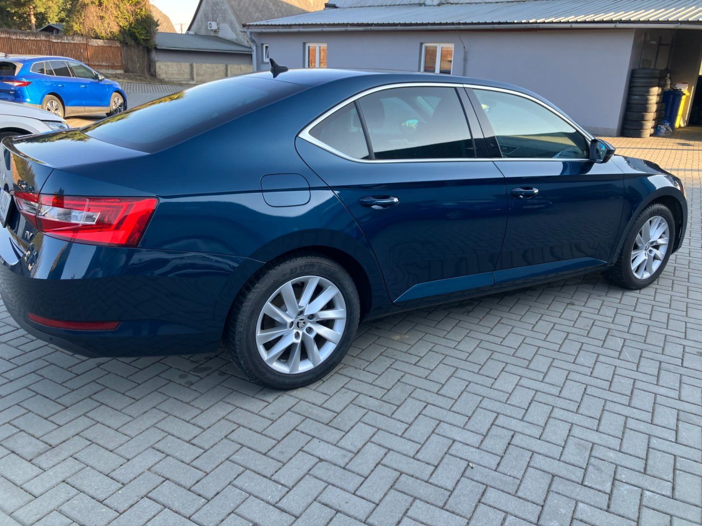 Škoda Superb, IV 1.4PHEV 160 STYLE DSG - fotka 5