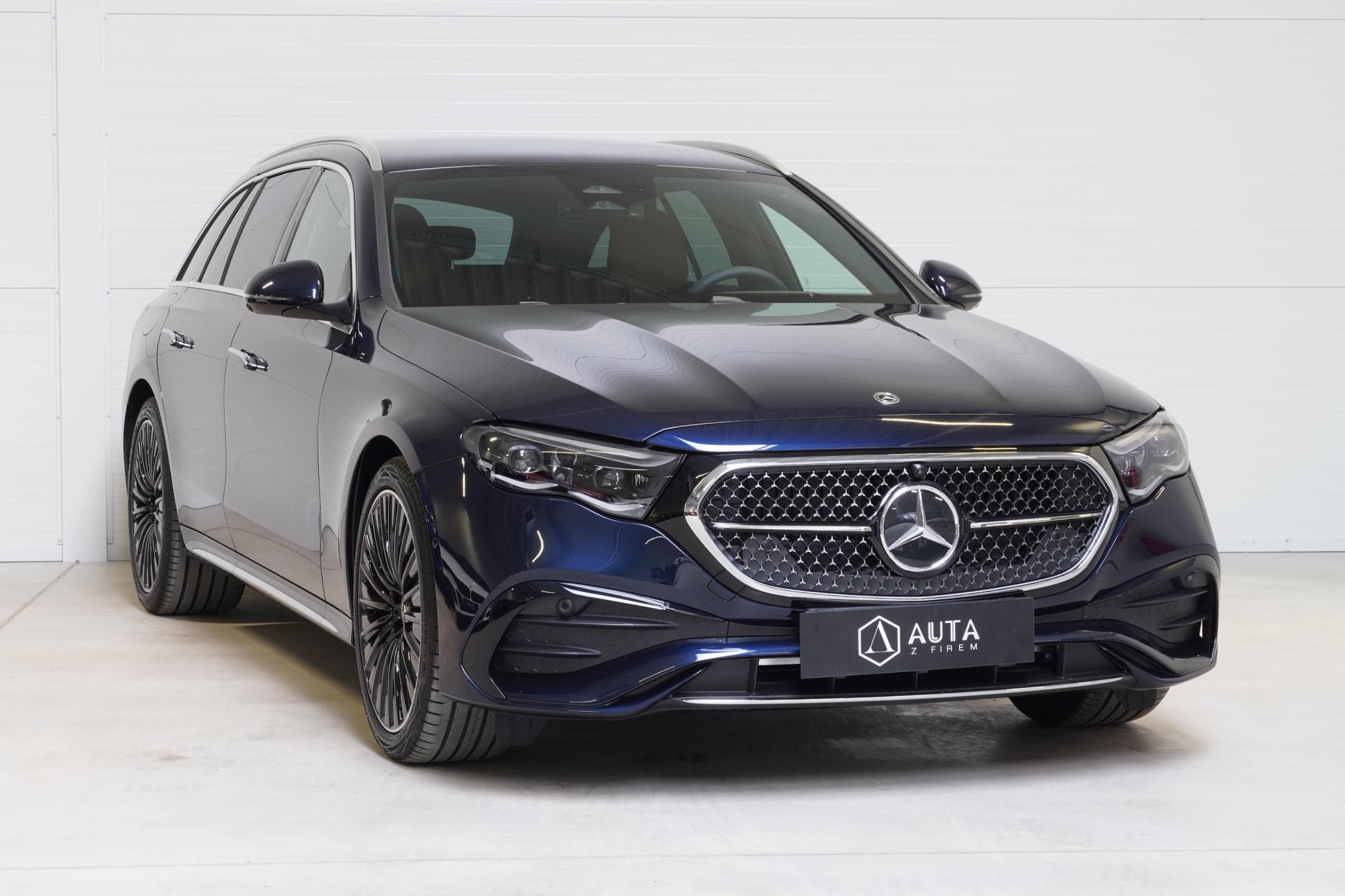 Mercedes-Benz Třídy E, 220d4M,AMG,VZDUCH,VENTILACE,TZ - fotka 3