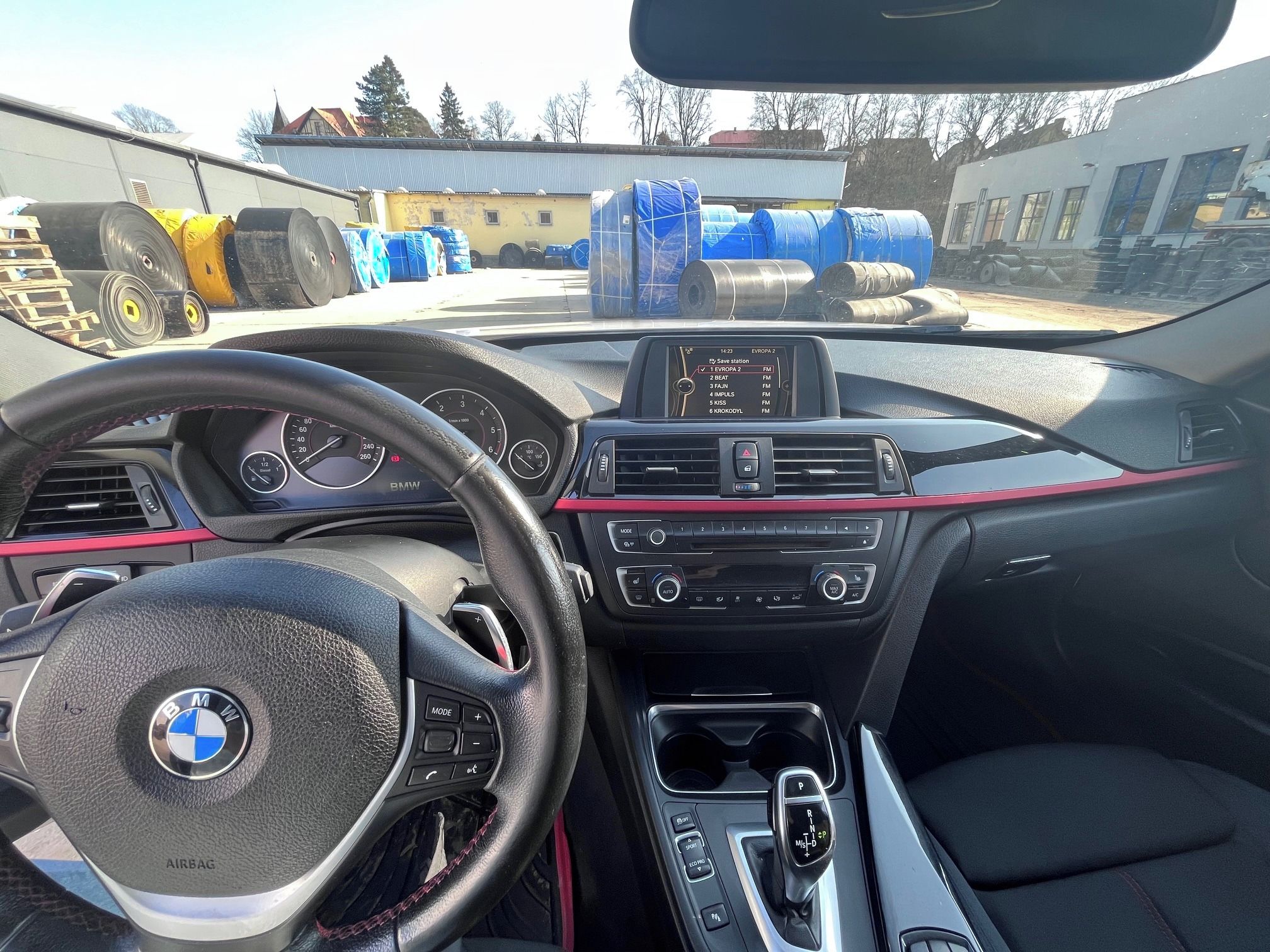 BMW Řada 3, BMW 320d xDrive - fotka 3