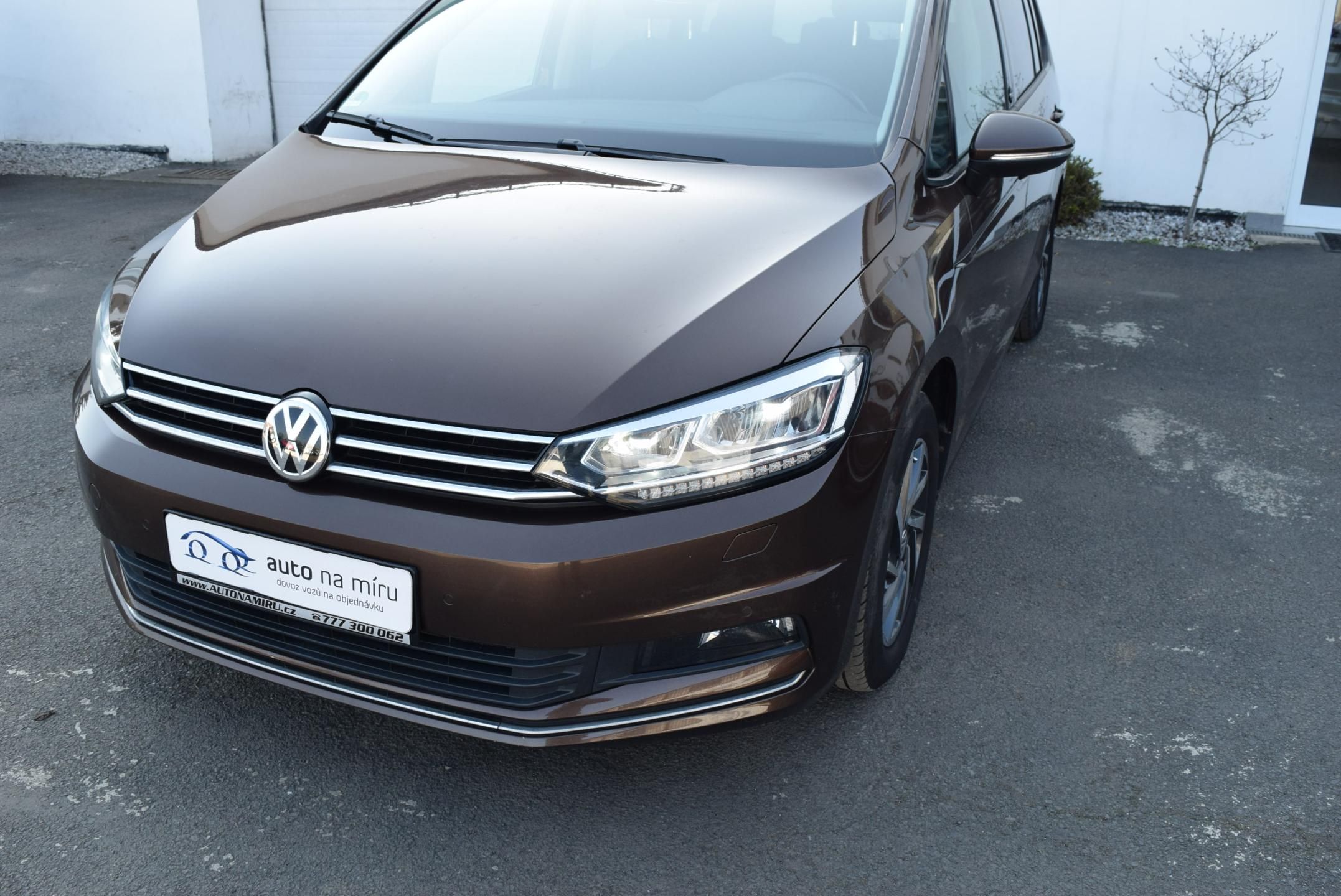 Volkswagen Touran, 1.4TSI 110kw COMFORTLINE 7MÍST - fotka 2