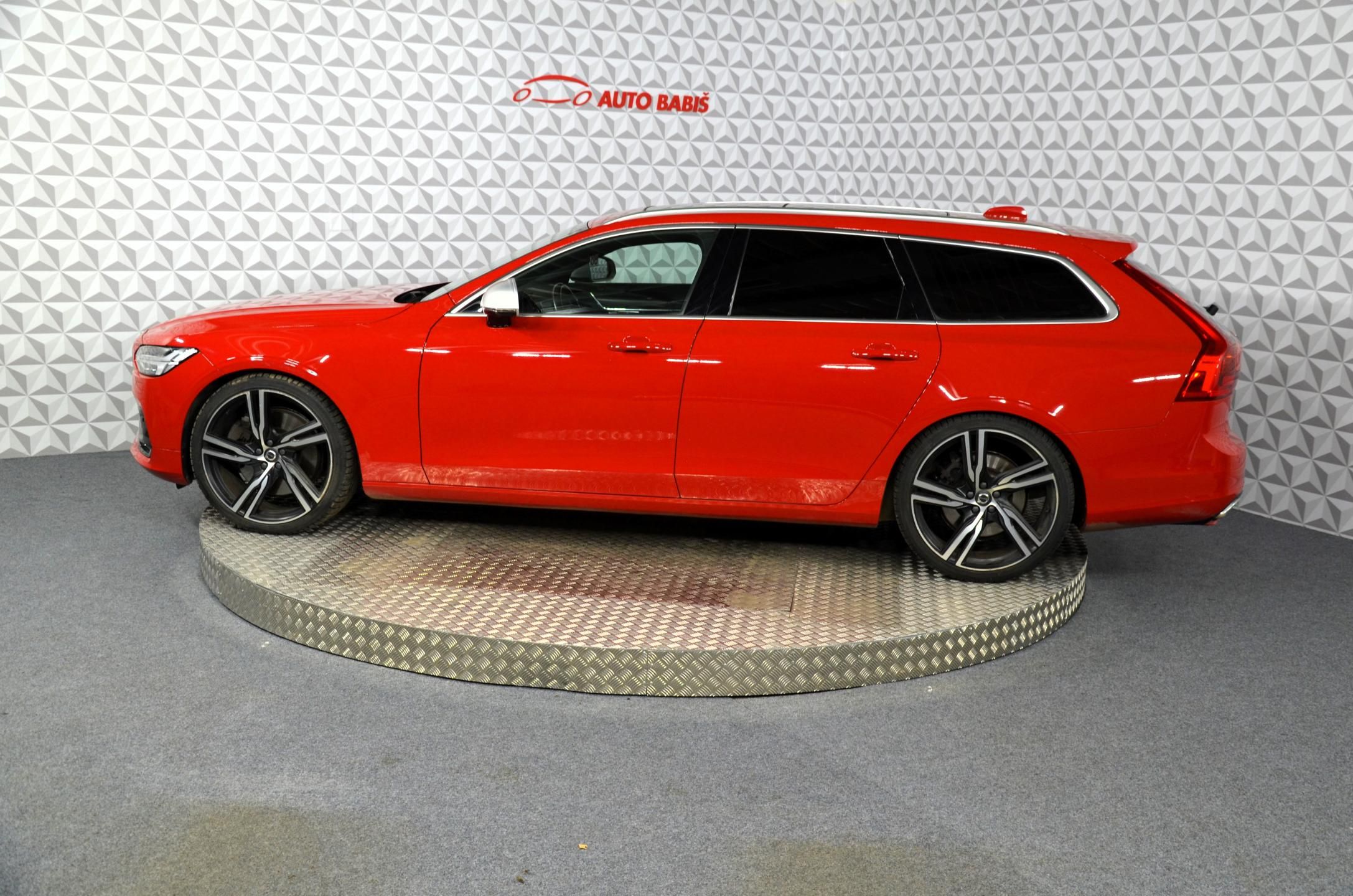 Volvo V90, 2.0D Polestar R-design - fotka 6