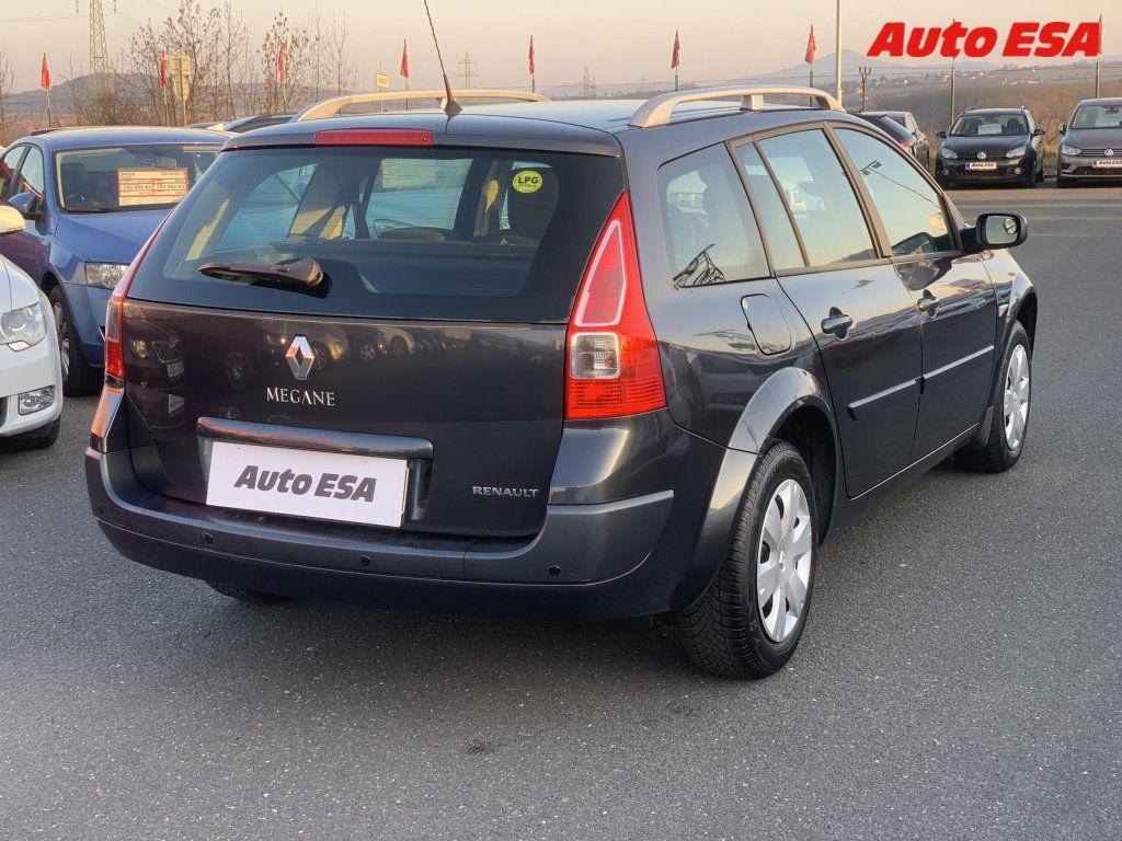 Renault Mégane, 1.6 16V,AC,park.asist - fotka 6