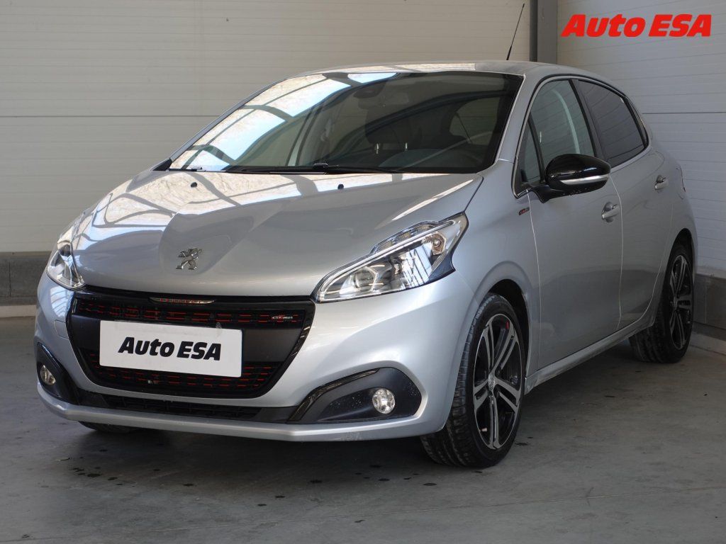 Peugeot 208, 1.2PT,GT Line,navi,TZ - fotka 3