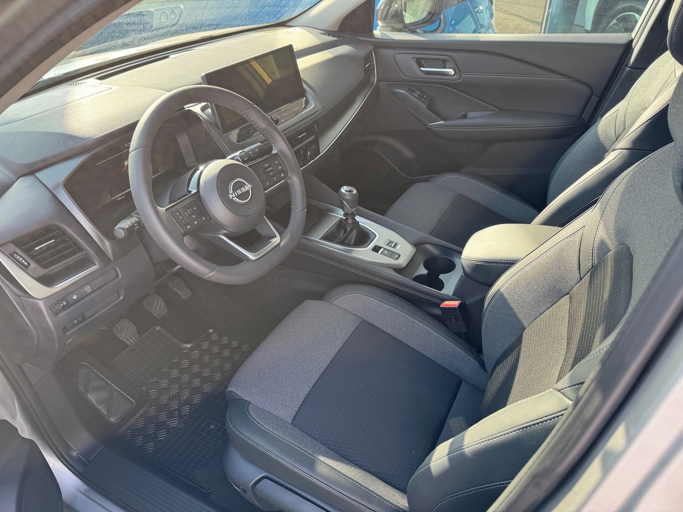 Nissan Qashqai, CZECH EDITION 1.3DIG-T 140 PS - fotka 5