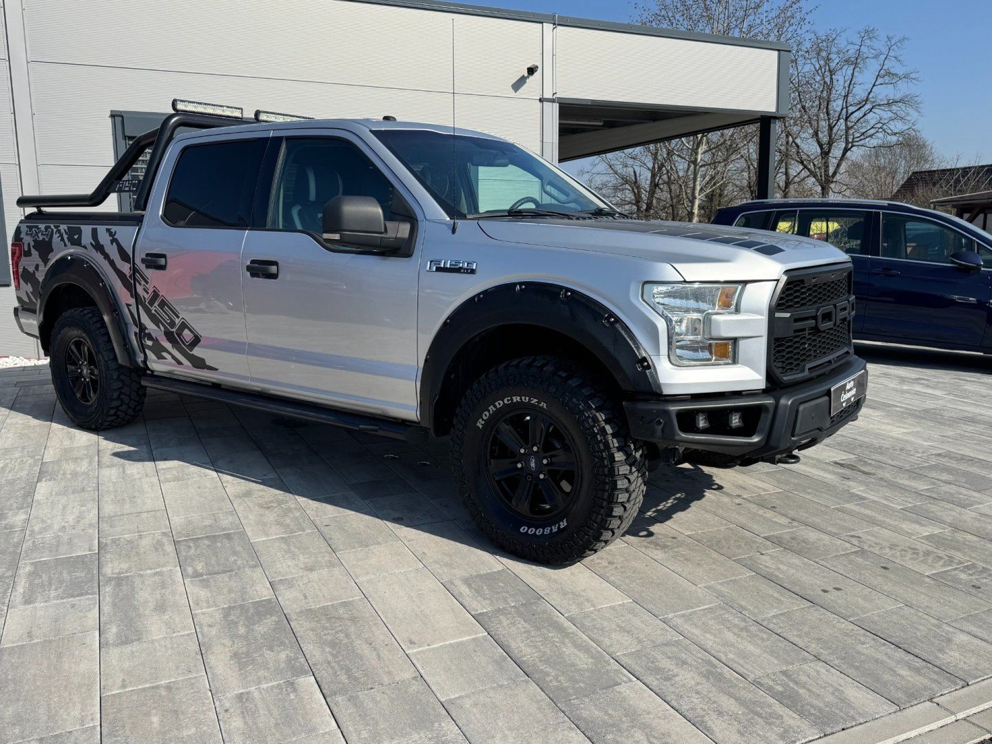 Ford F-150, 5.0 V8 283kW Raptor Kit - fotka 3