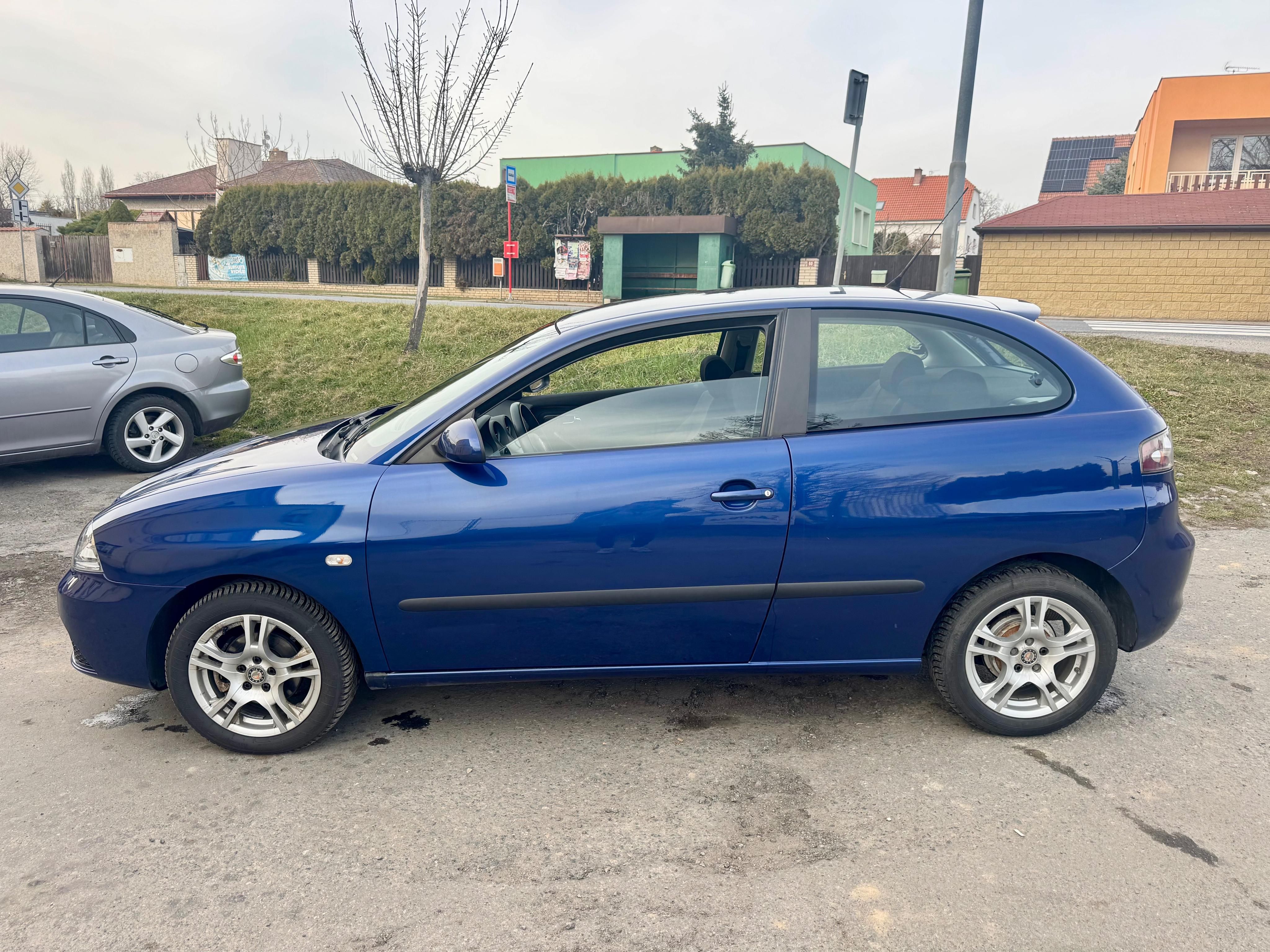 Seat Ibiza, 1.4 16v 55kW Klima - fotka 5