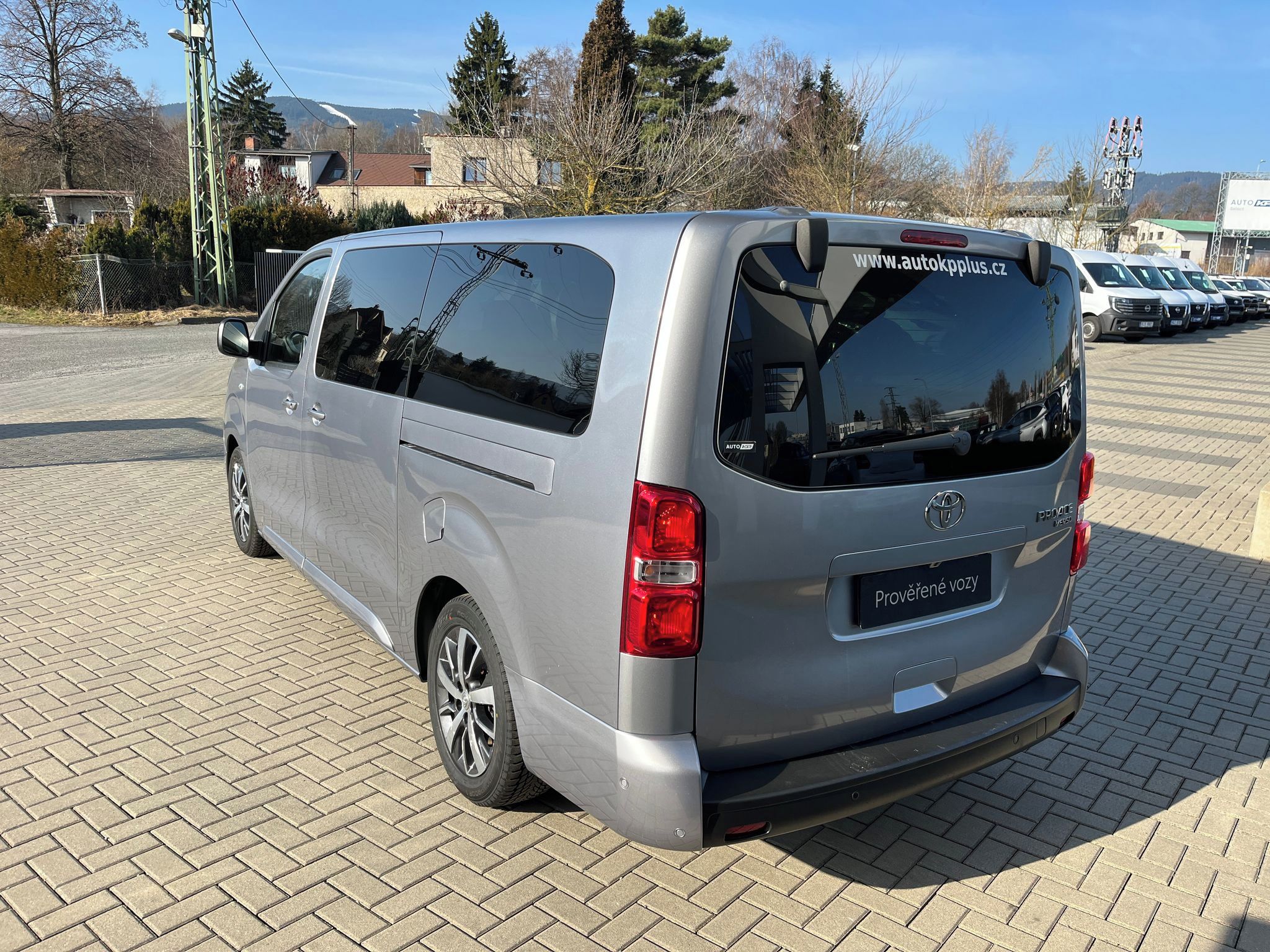 Toyota Proace Verso, 2.0 180k VIP L2 Webasto AT 7S - fotka 4