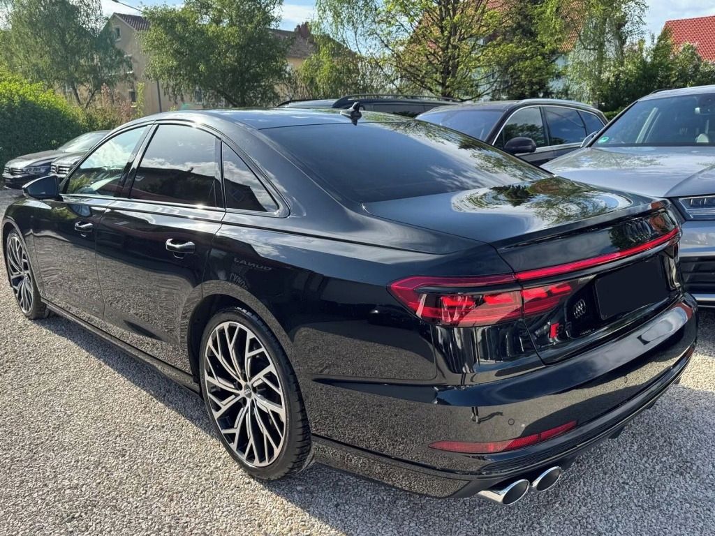 Audi S8, 4.0 TFSI quattro *Kůže*360* - fotka 2