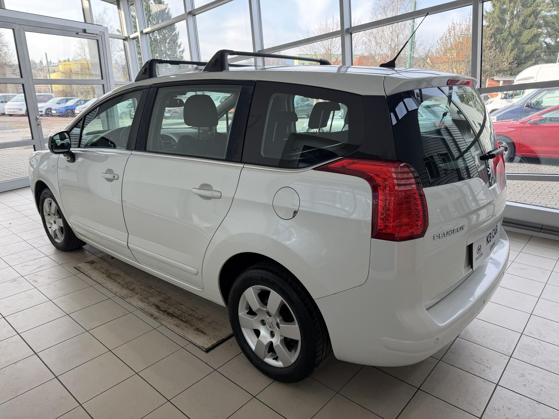 Peugeot 5008, 1.6THP 115kW 6MT - fotka 6