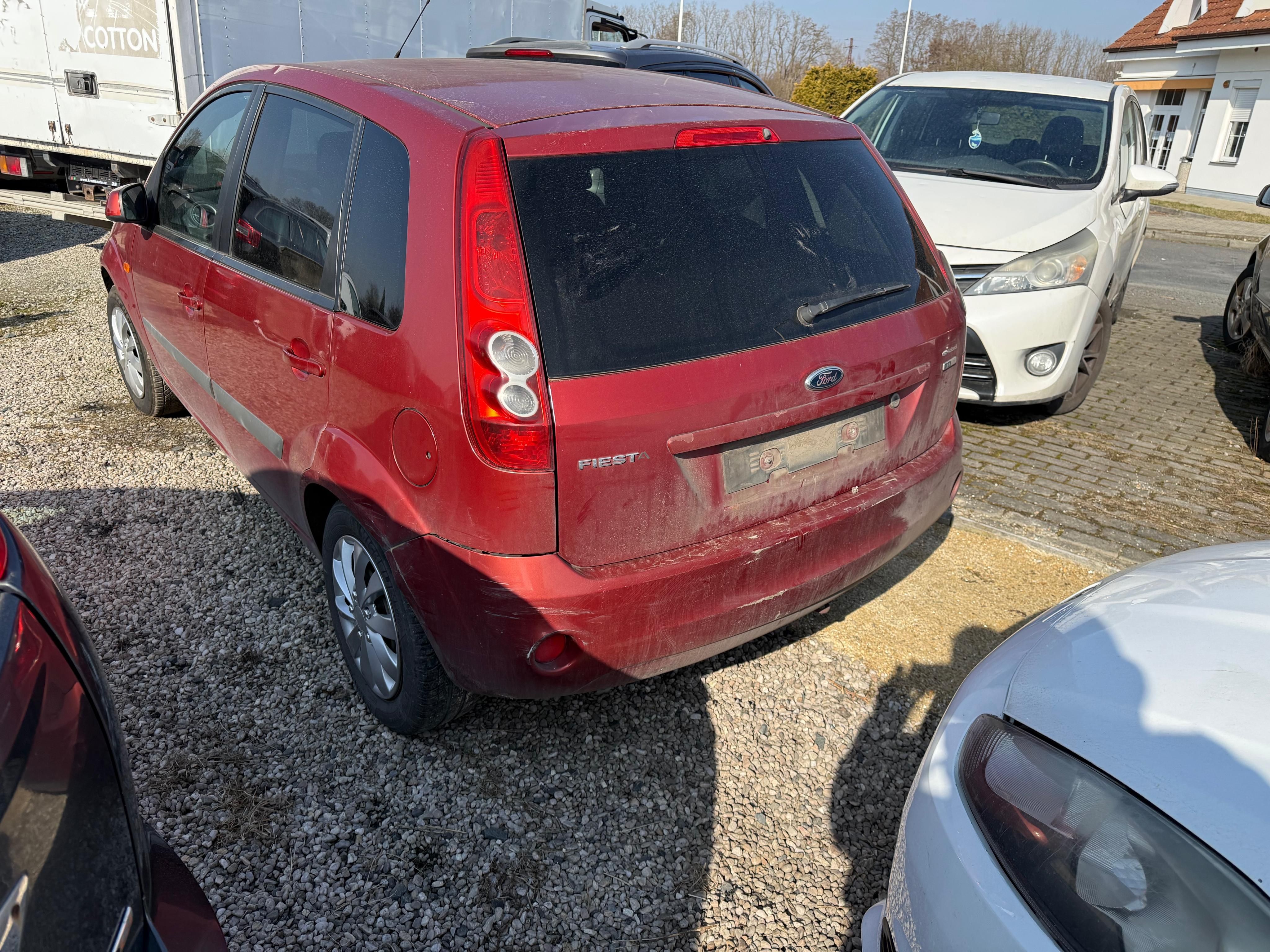 Ford Fiesta, 1,4 TDCi 50 kw klima 07/2006 - fotka 4