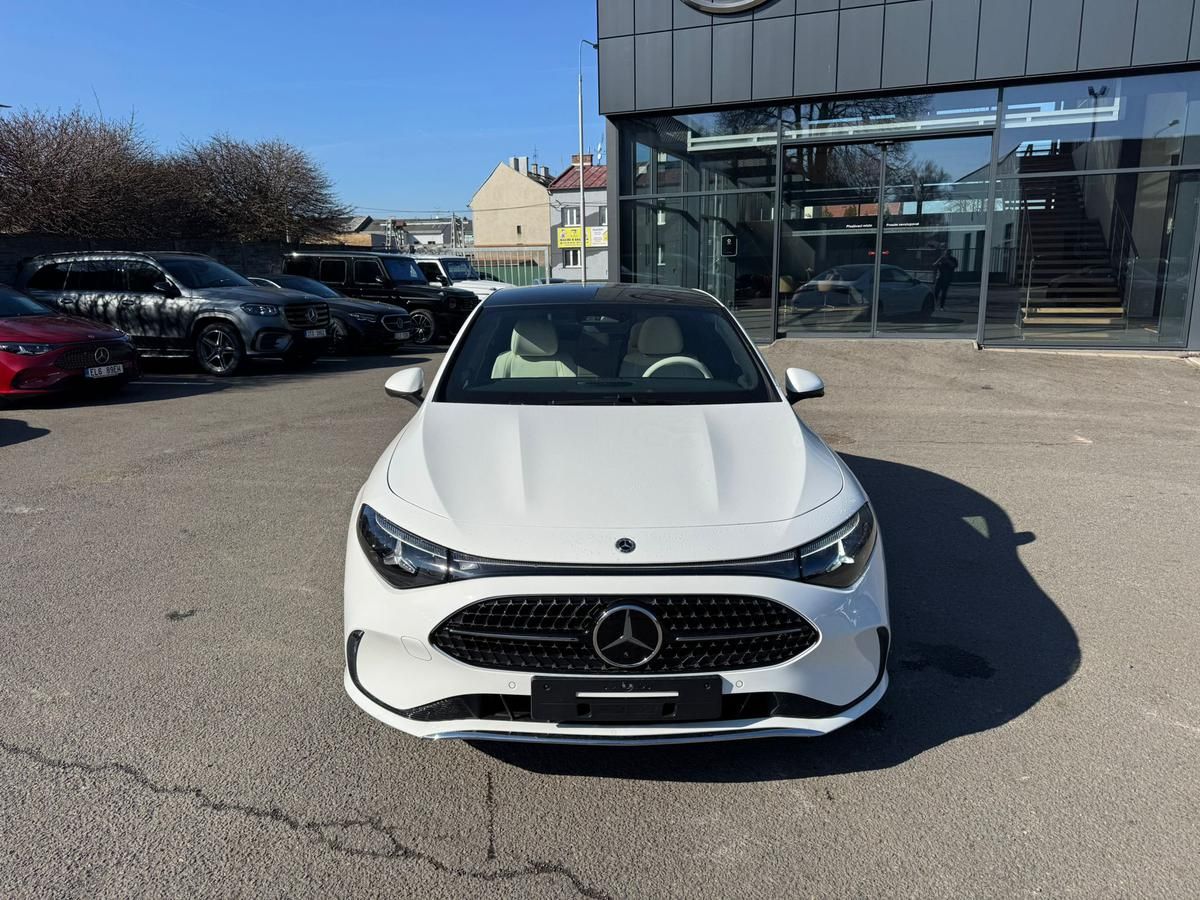 Mercedes-Benz CLA, 200 - fotka 2