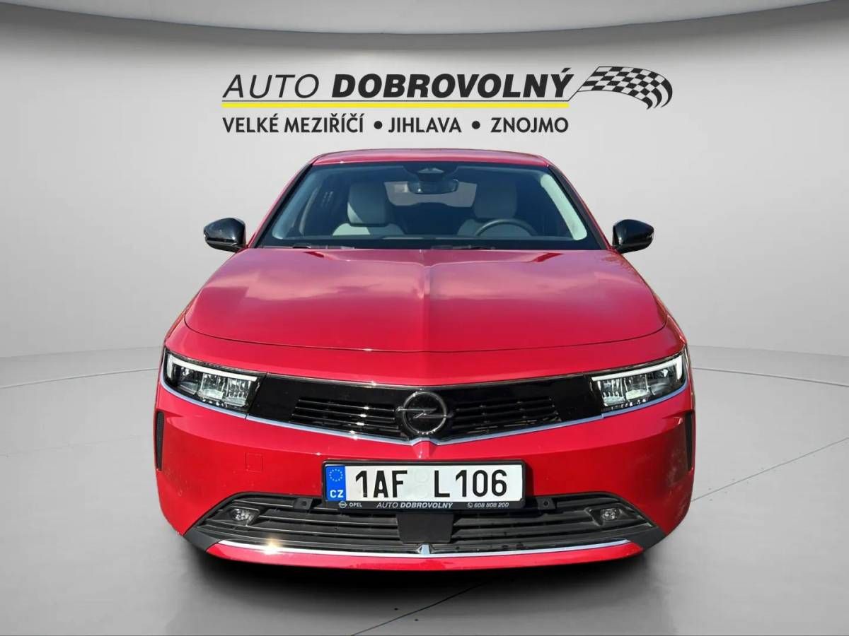 Opel Astra, Elegance HB 1.2 TURBO 96kW/130 - fotka 2