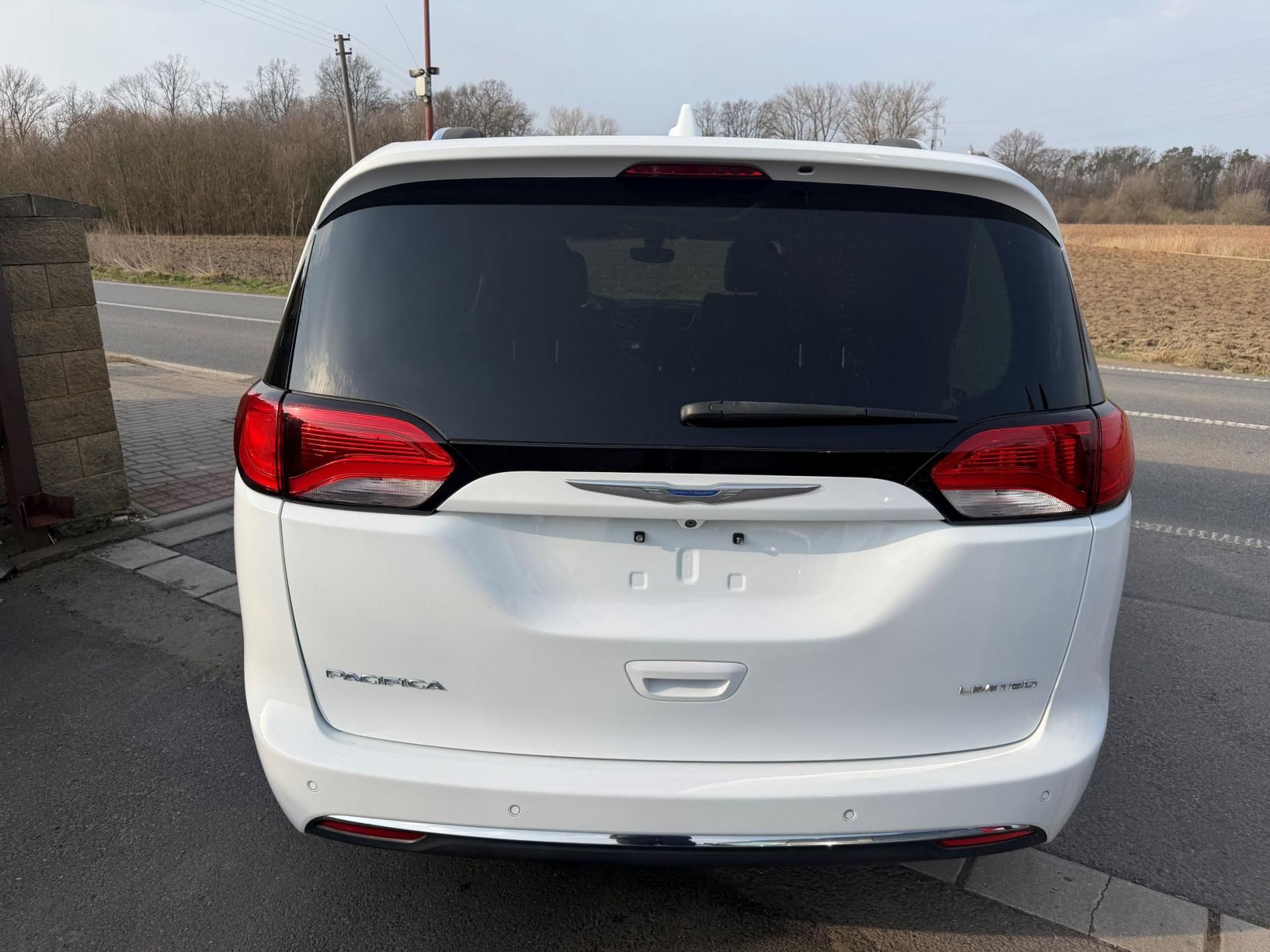 Chrysler Pacifica, 3,6 RU Panorama Limited 2018 - fotka 5