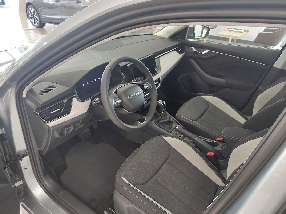 Škoda Kamiq, Top Selection 1,0TSI 85kW AT - fotka 6