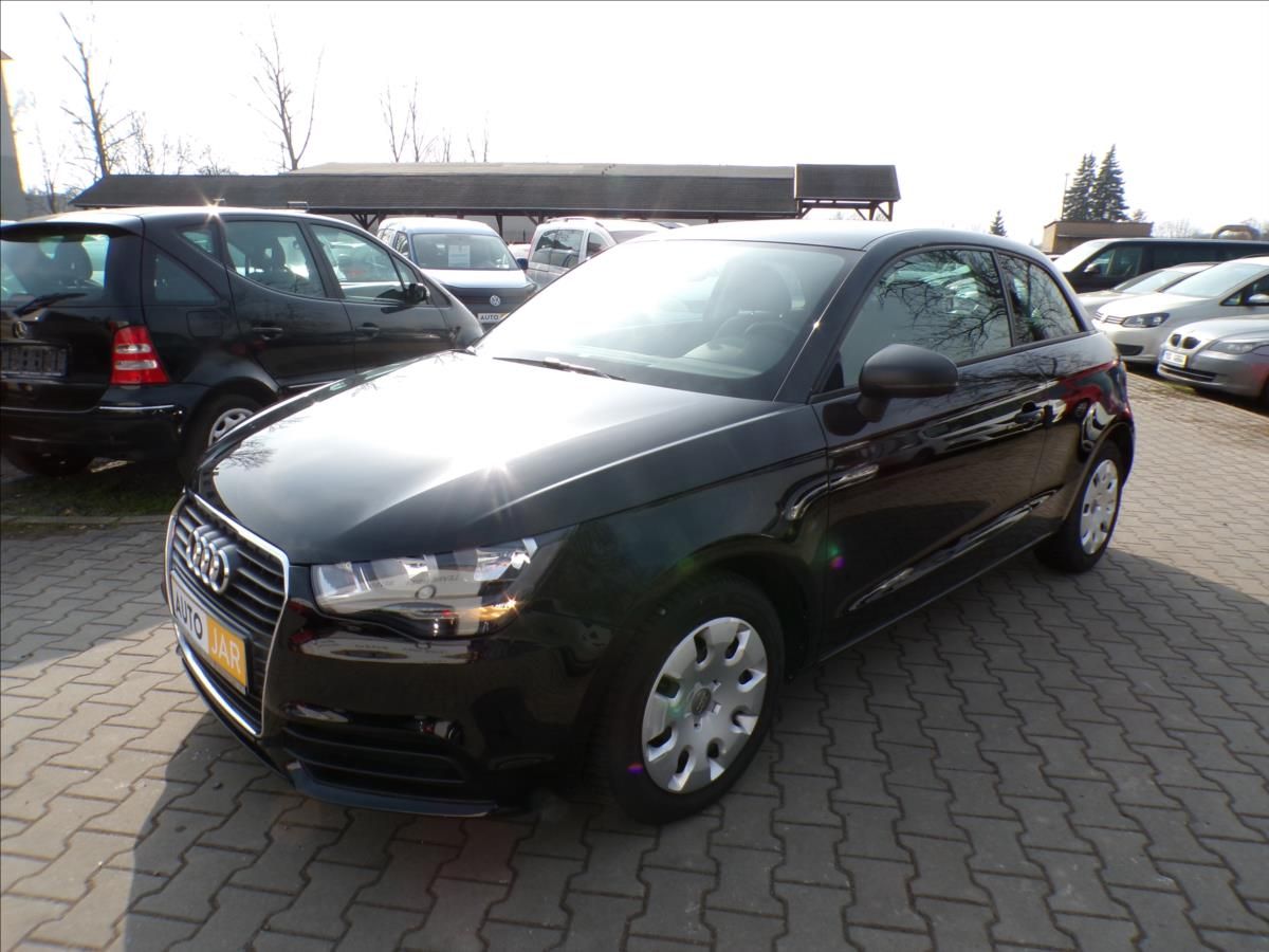 Audi A1, 1,2 TFSI  SRVISNÍ KNIHA - fotka 2