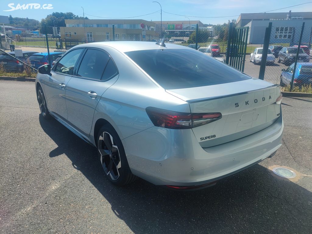 Škoda Superb, SPORTLINE 2.0 TDI DSG 4x4 MAX - fotka 5