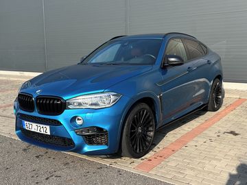 M 4.4 V8  423 kW-Akrapovič