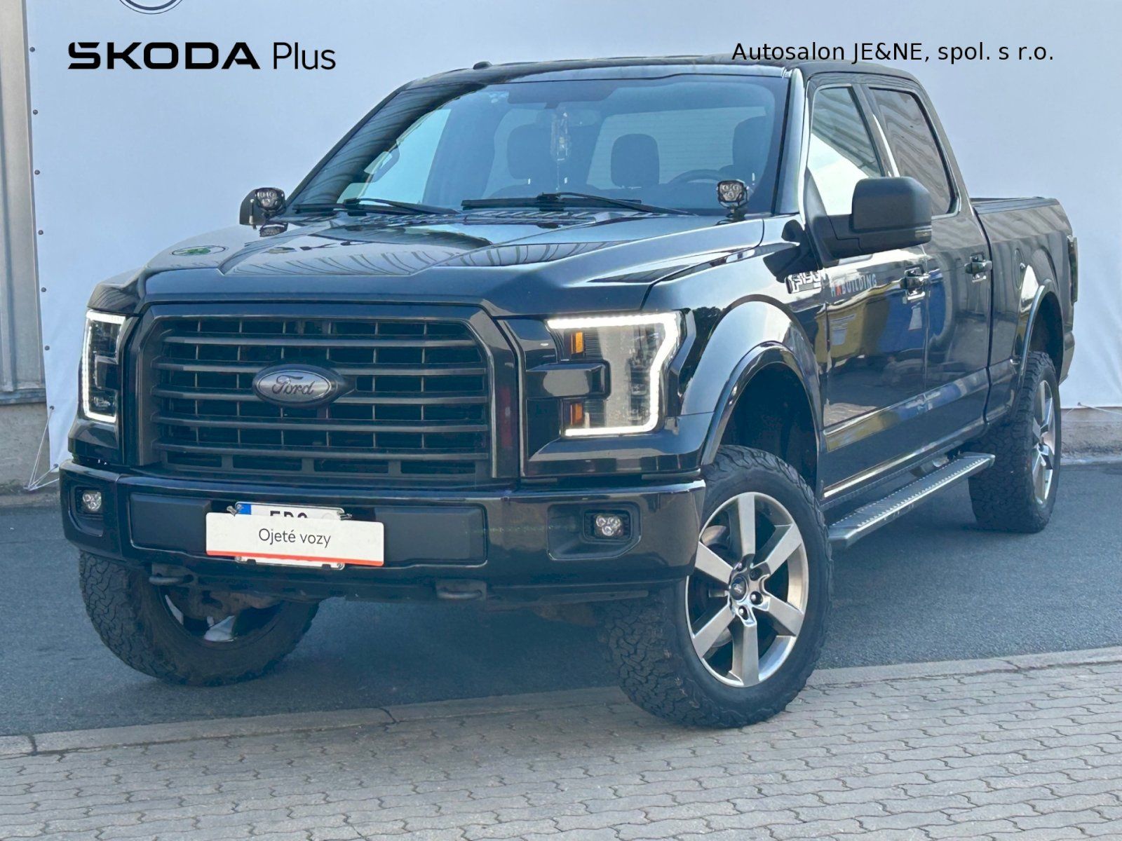 Ford F-150, F-150 XLT
