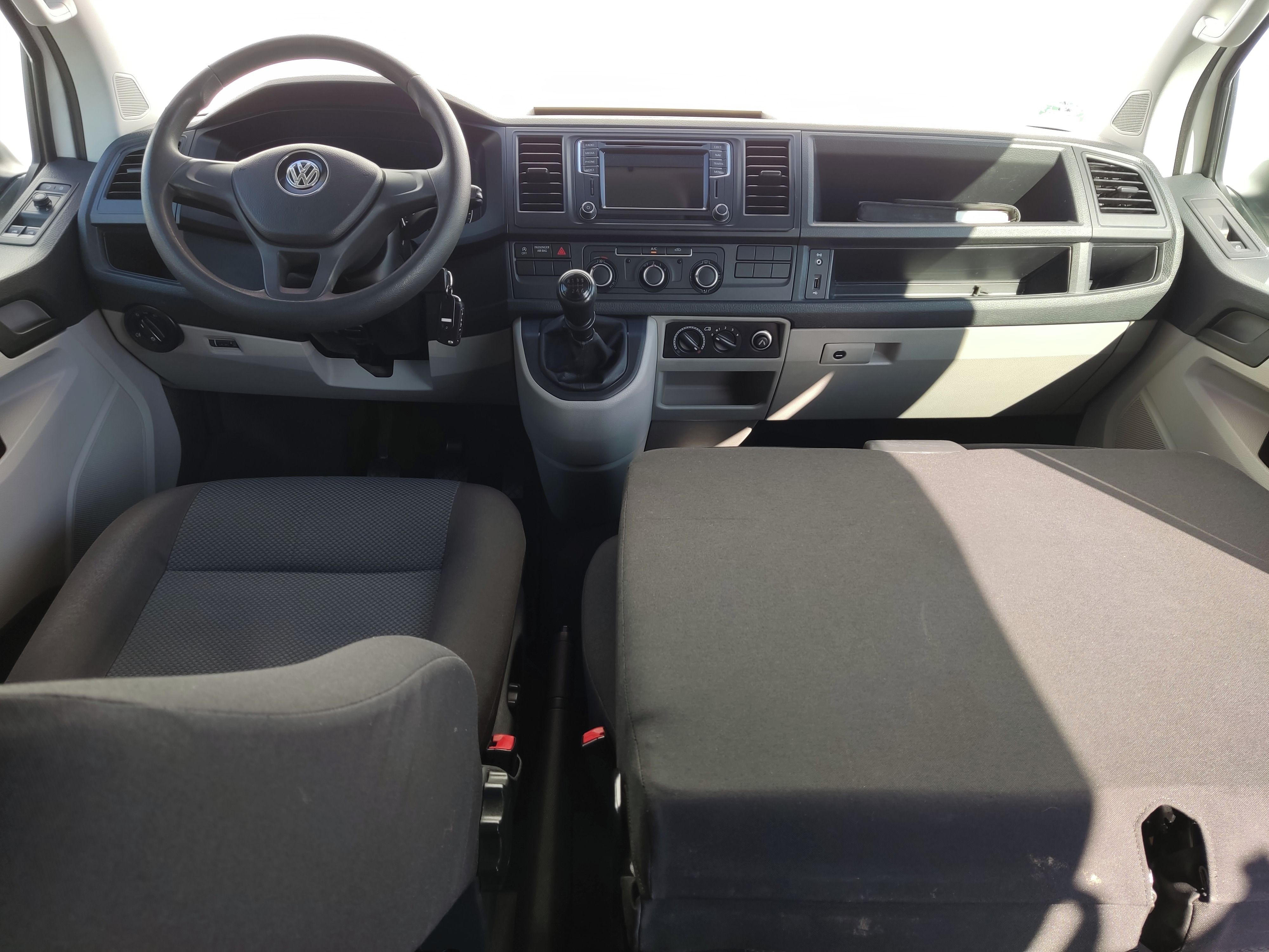Volkswagen Transporter, 2.0 TDI 110 kW DR 6 míst - fotka 5