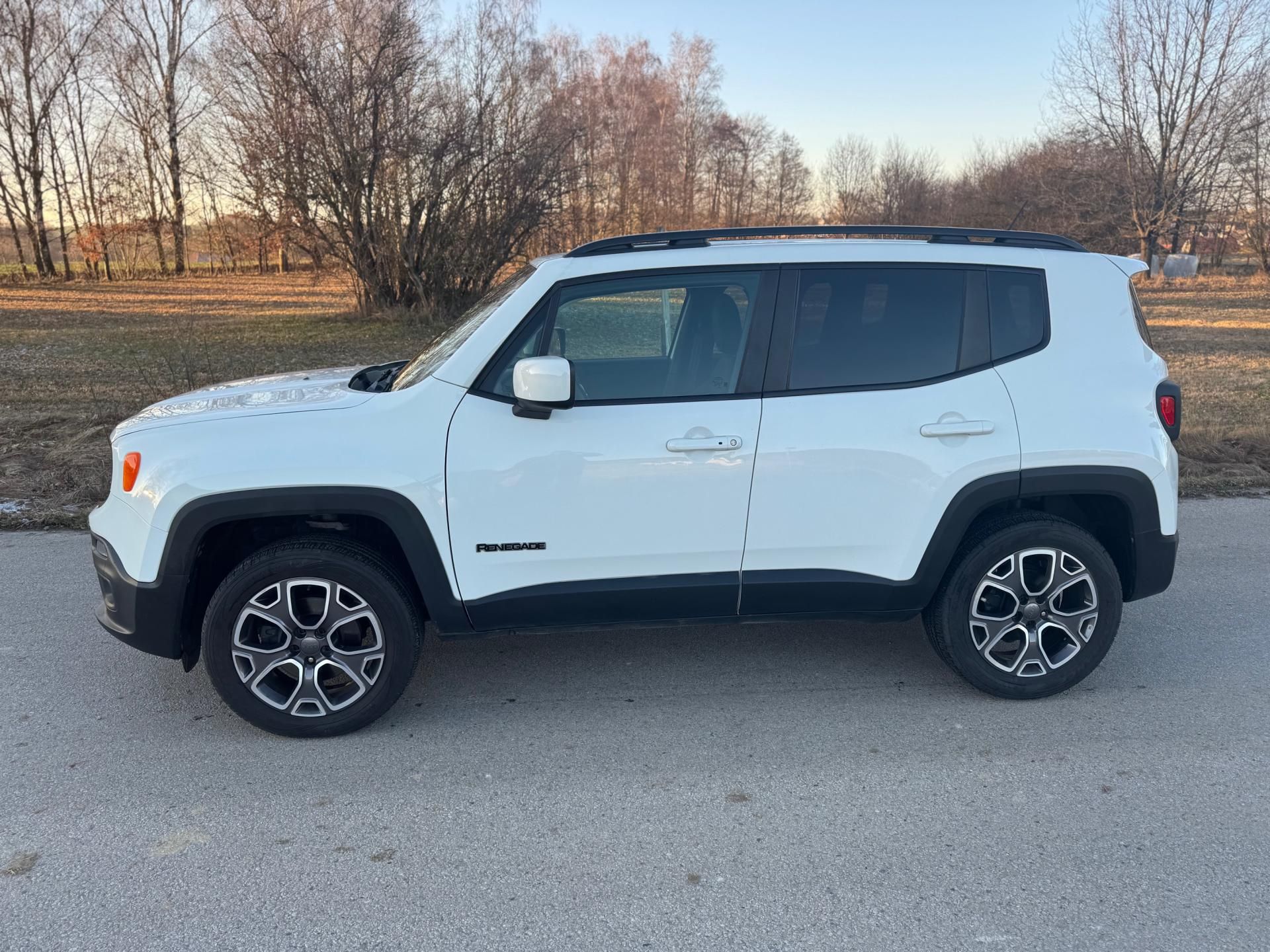 Jeep Renegade, 2.4 AUTOMAT 4x4,SERVISNÍ KNIHA - fotka 4