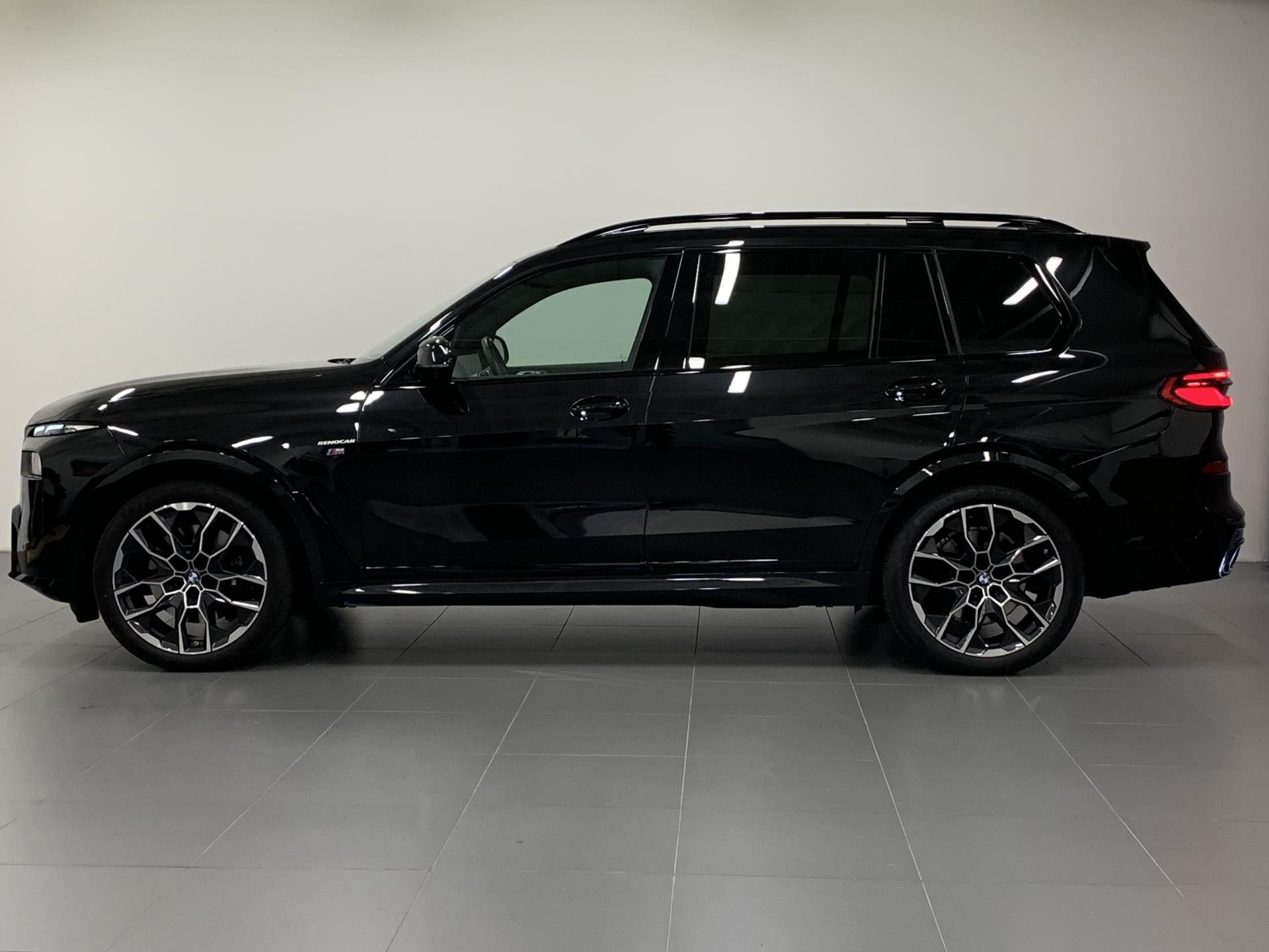 BMW X7, X7 xDrive40d - fotka 3