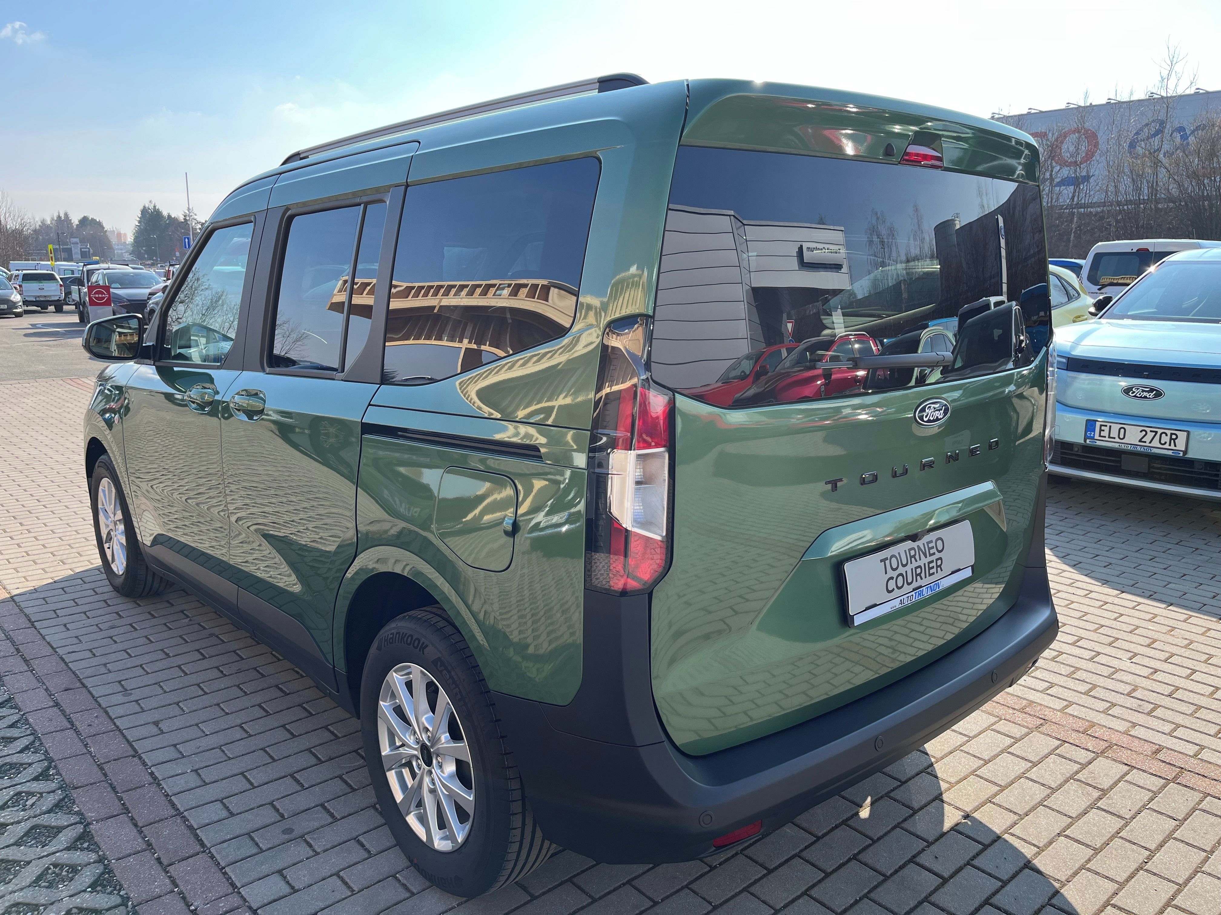 Ford Tourneo Courier, 1.0 EcoBoost 92 kW Titanium - fotka 3