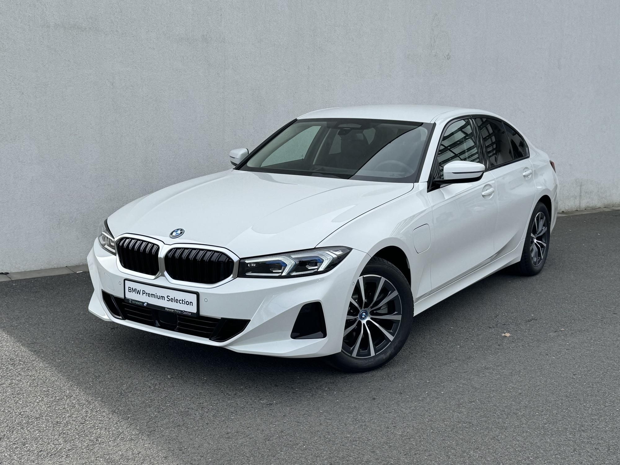 BMW Řada 3, 330e xDrive Sedan Tažné
