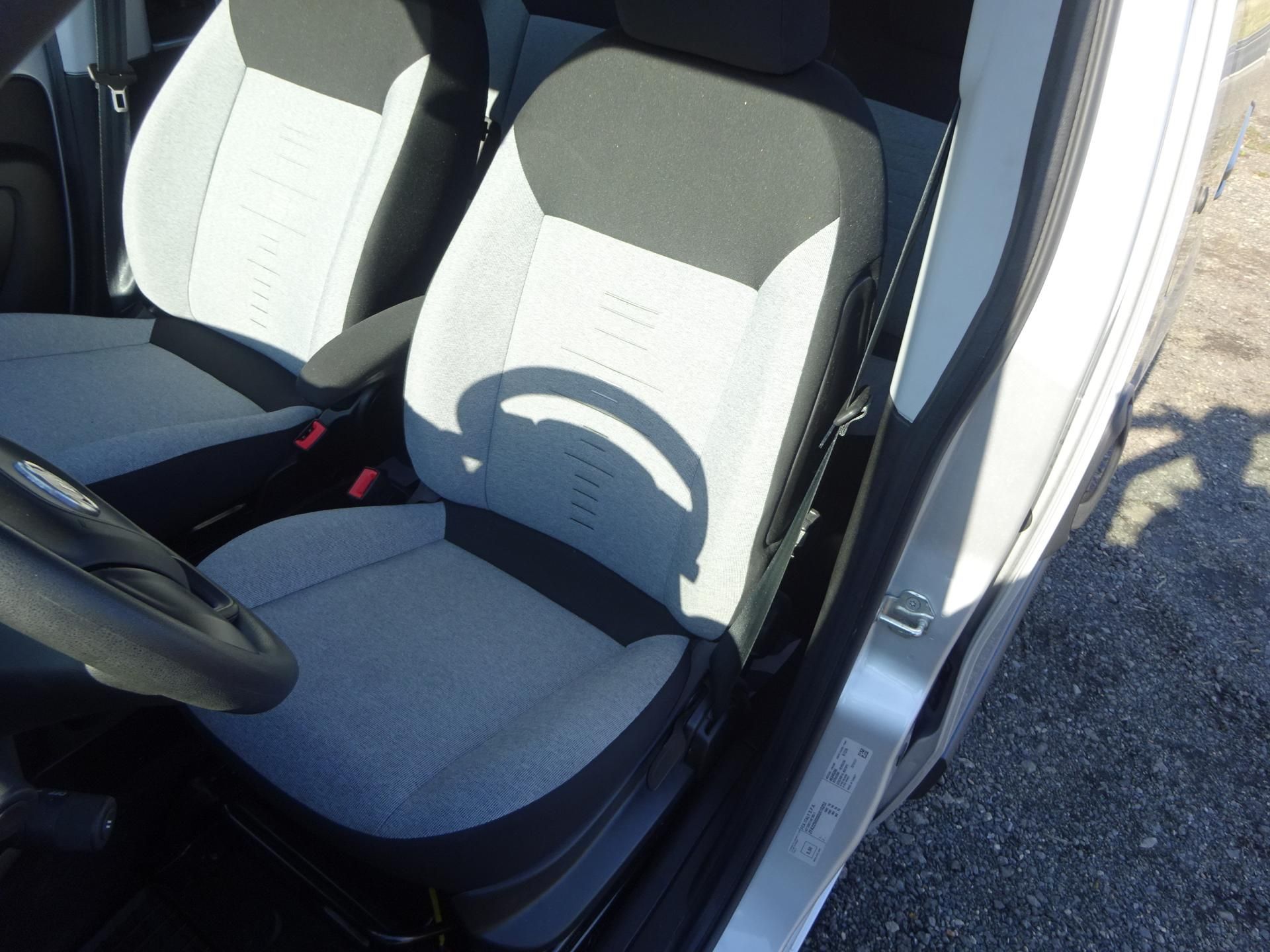 Fiat Fiorino, 1.3JTD 70kW ČR 1. MAJITEL DPH - fotka 5