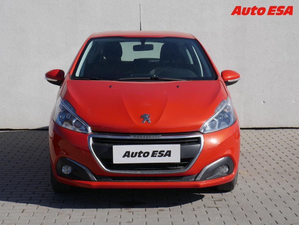 Peugeot 208, 1.2PT,ČR,AC,výhřev sed - fotka 2