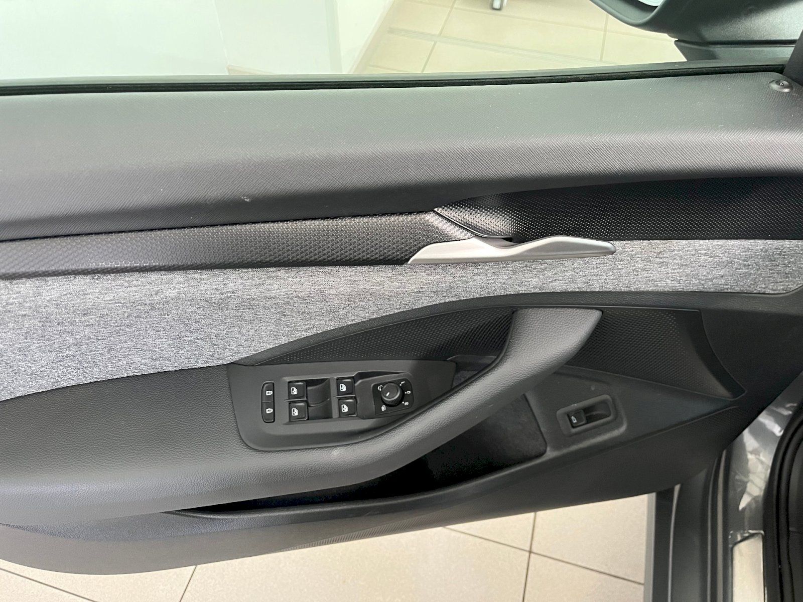 Škoda Superb, 2.0 TDI 110 kW A7F Selection - fotka 6