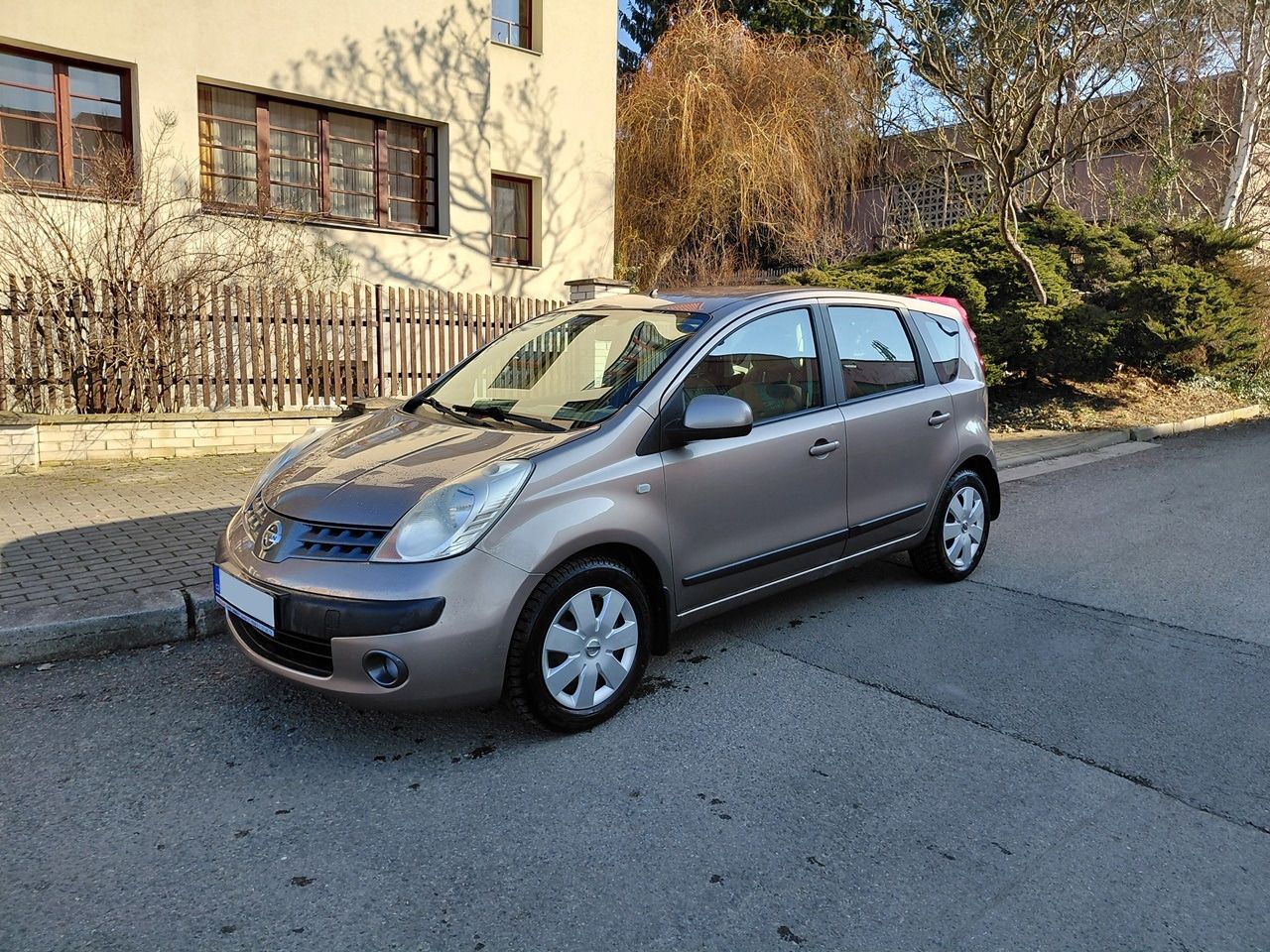Nissan Note, 1.6i A/T